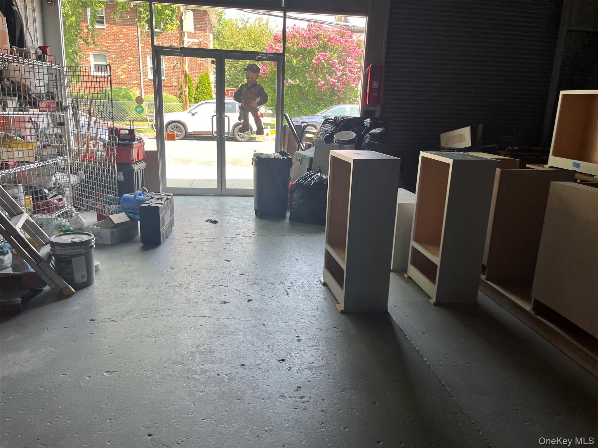 #4 photo, 42-06 192th St, Flushing , NY 11358