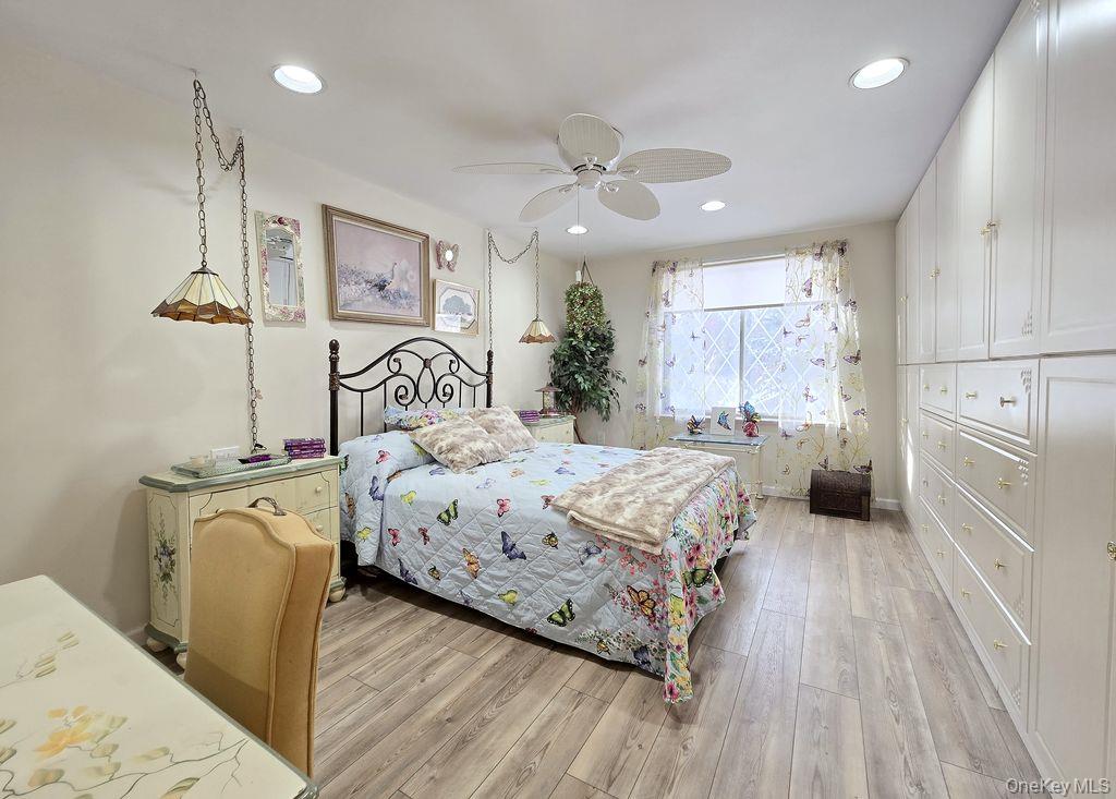 #9 photo, 331 Clubhouse Court, Coram , NY 11727