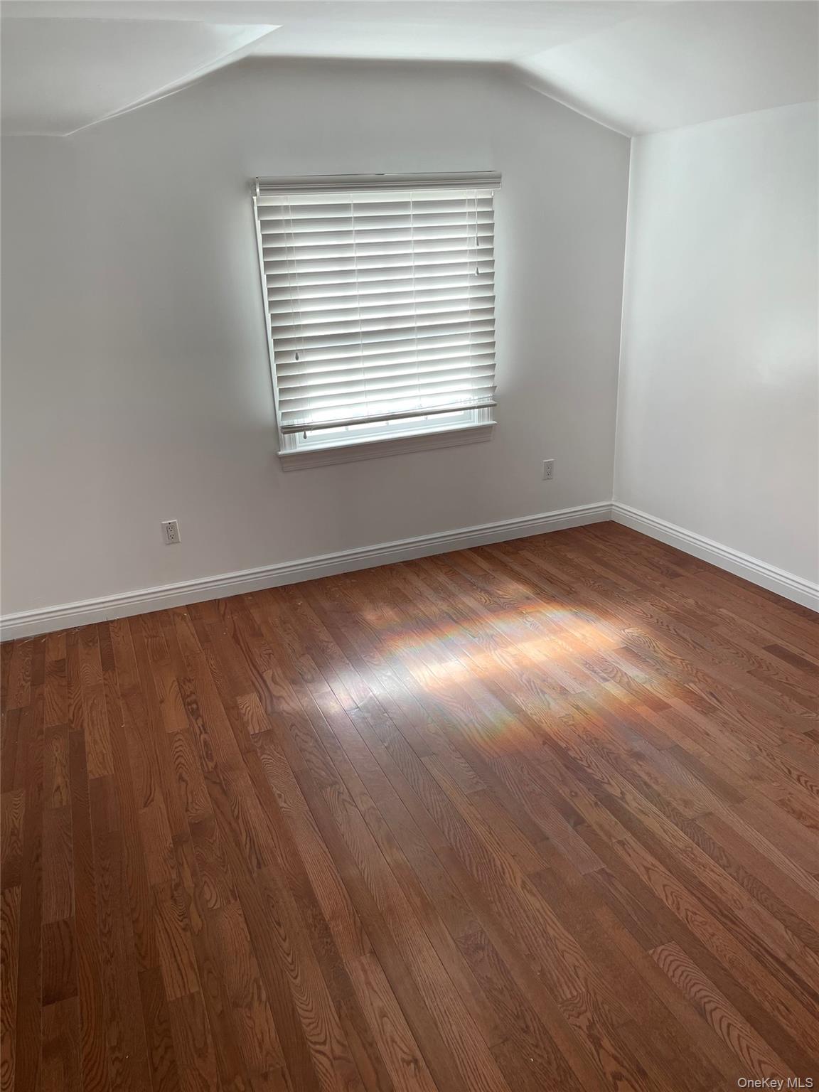 #5 photo, 64-57 230th Street, 皇后區 Flushing , NY 11364