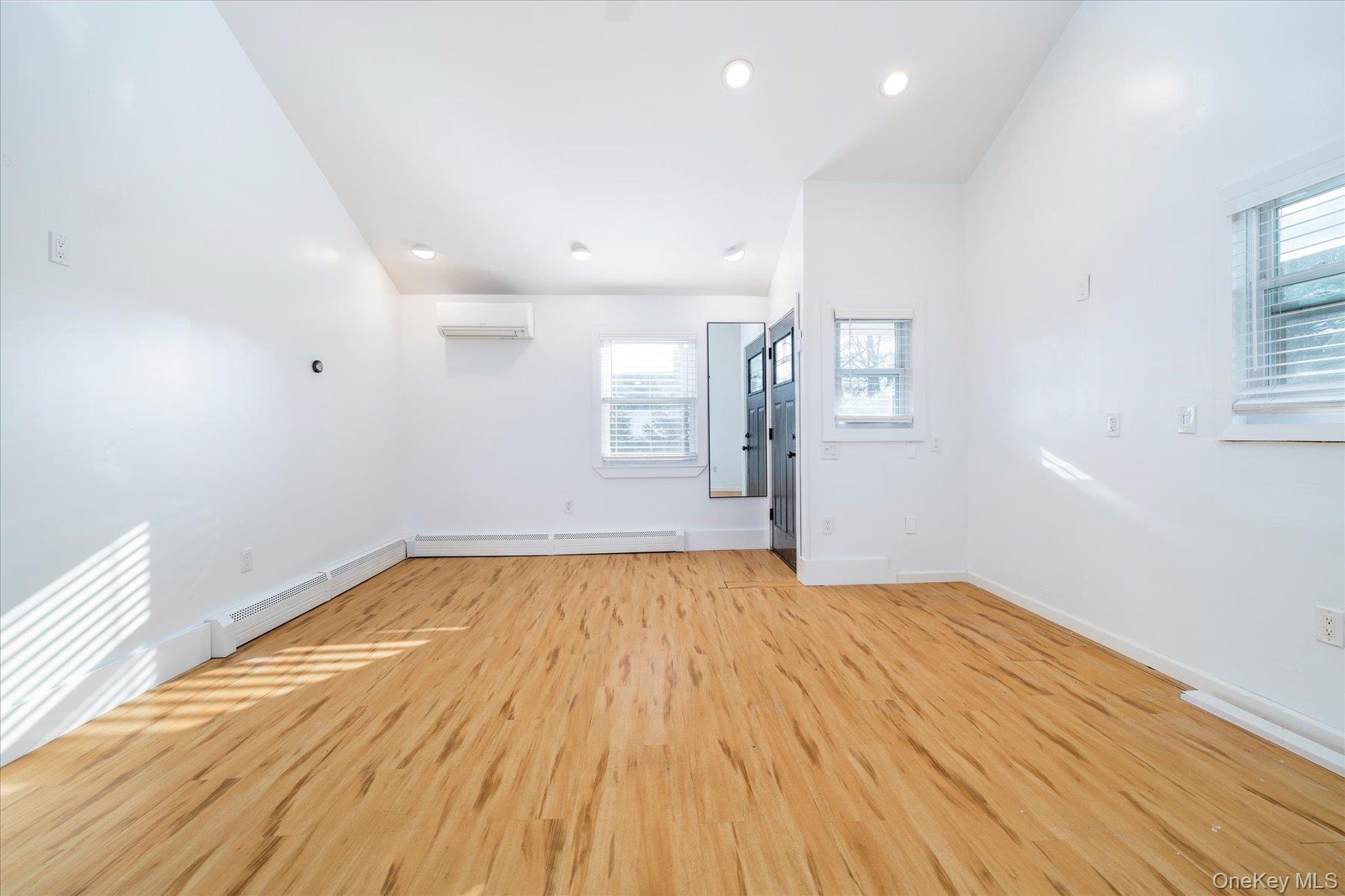 #19 photo, 2280 Brookside Avenue, Wantagh , NY 11793