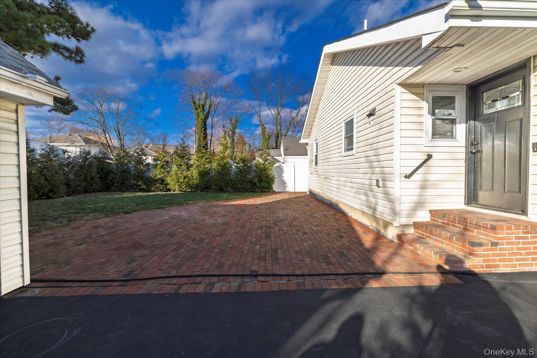 #5 photo, 2280 Brookside Avenue, Wantagh , NY 11793