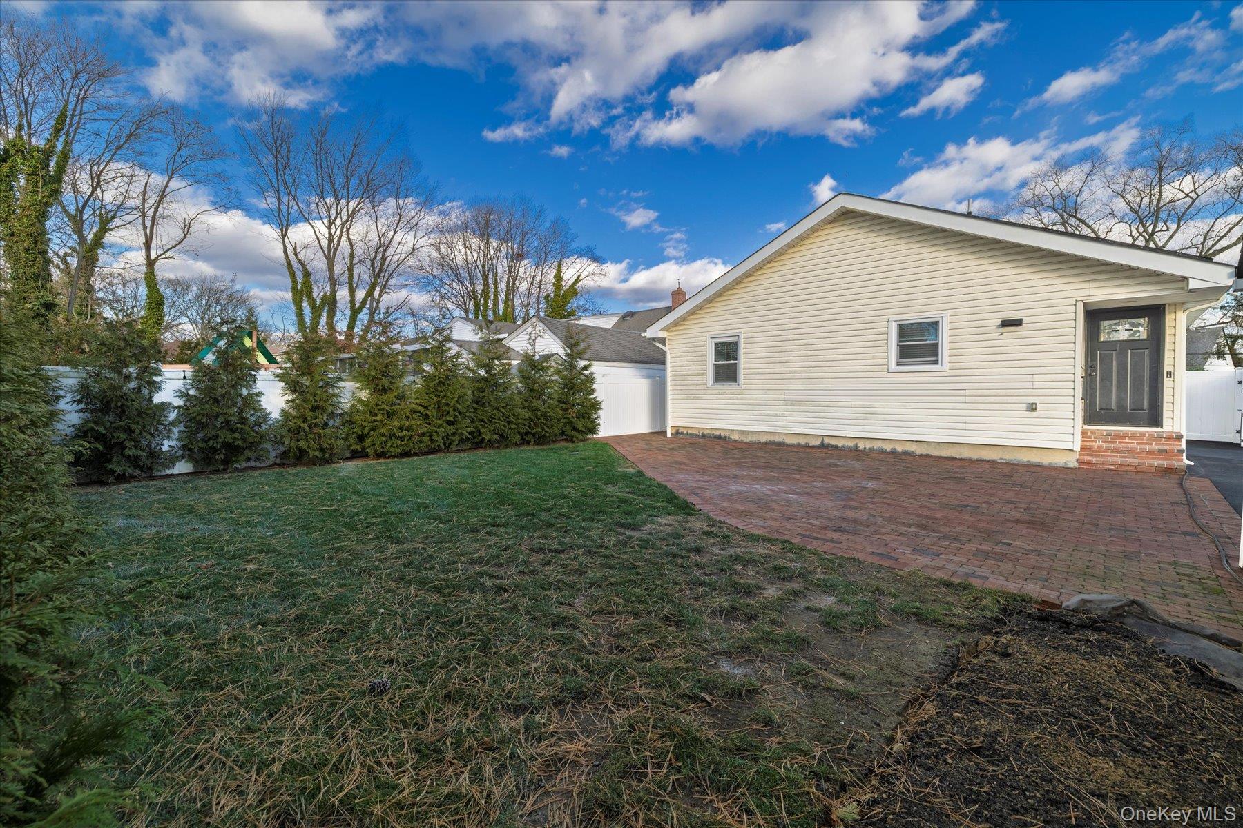 #7 photo, 2280 Brookside Avenue, Wantagh , NY 11793