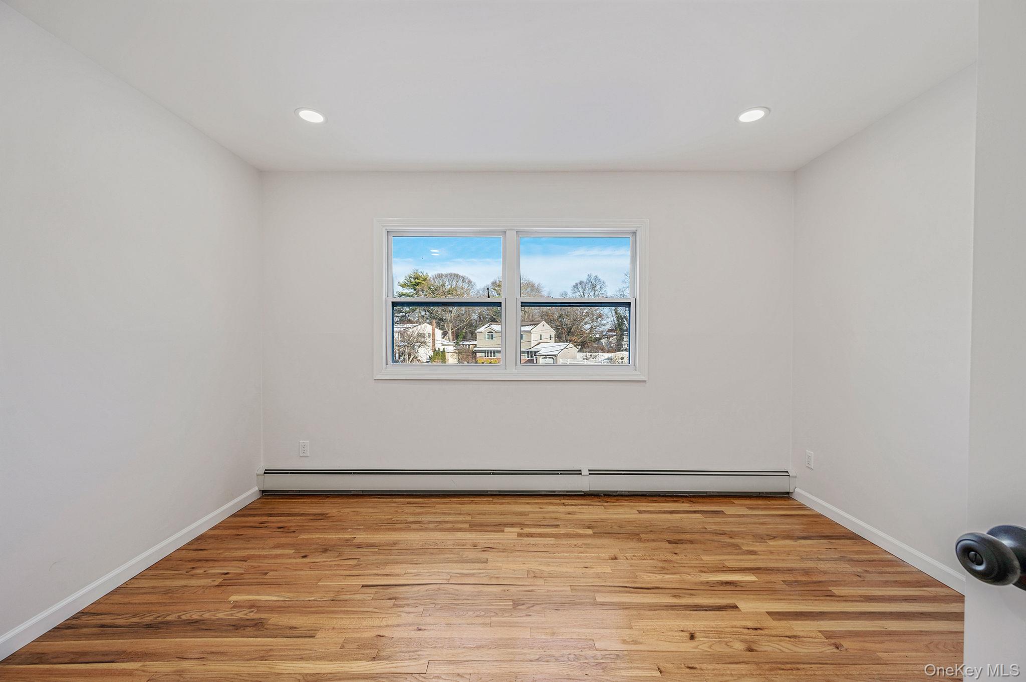 #14 photo, 15 Terry Court, North Babylon , NY 11703