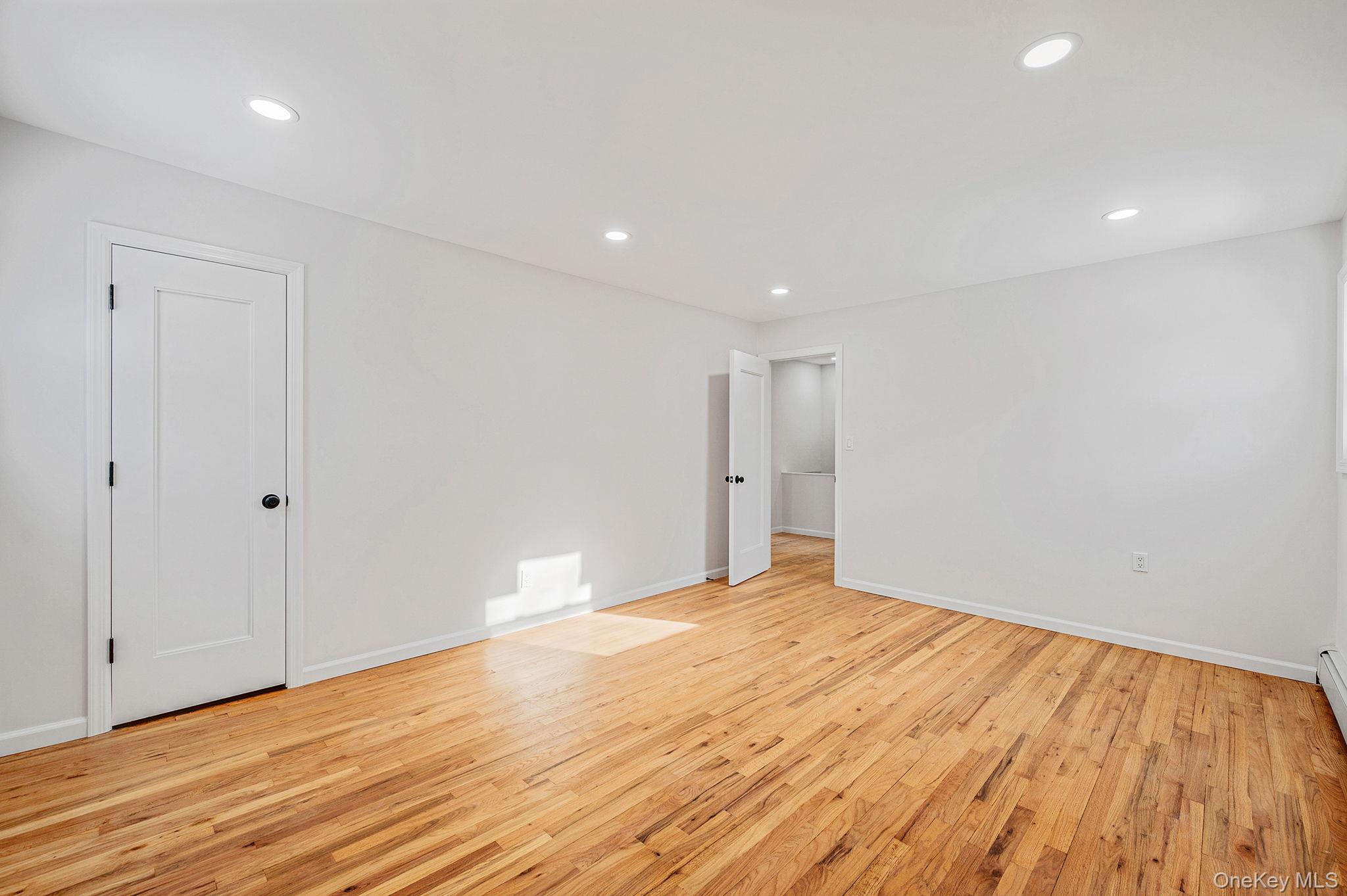 #17 photo, 15 Terry Court, North Babylon , NY 11703