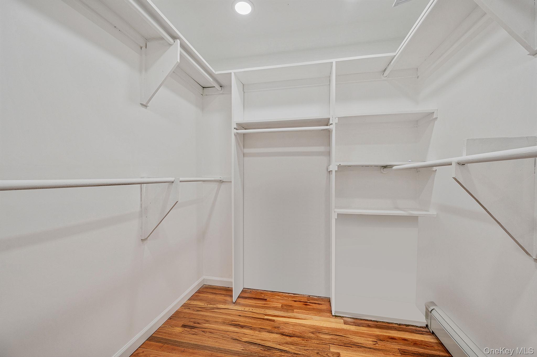 #20 photo, 15 Terry Court, North Babylon , NY 11703