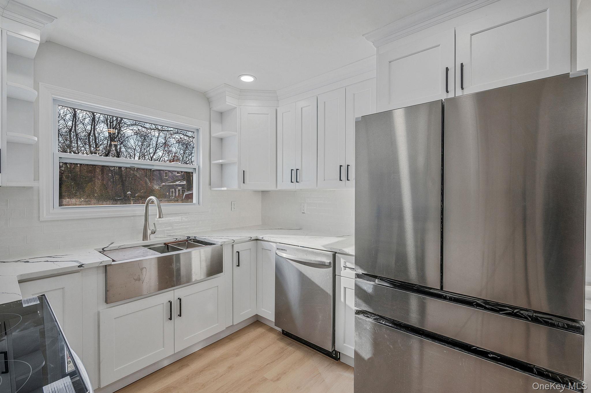 #4 photo, 15 Terry Court, North Babylon , NY 11703