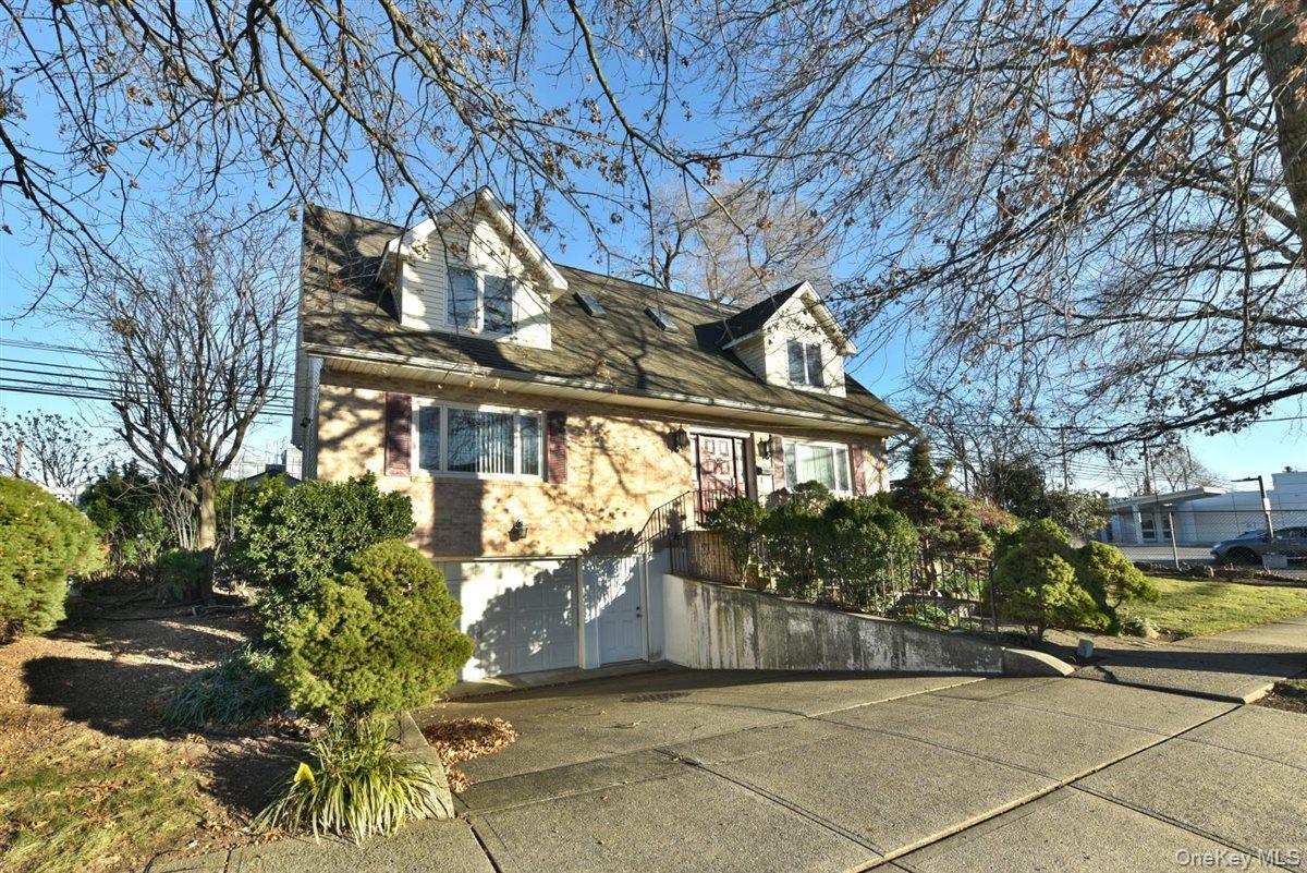 #2 photo, 300 Pennsylvania Avenue, 롱 아일랜드 Mineola , NY 11501