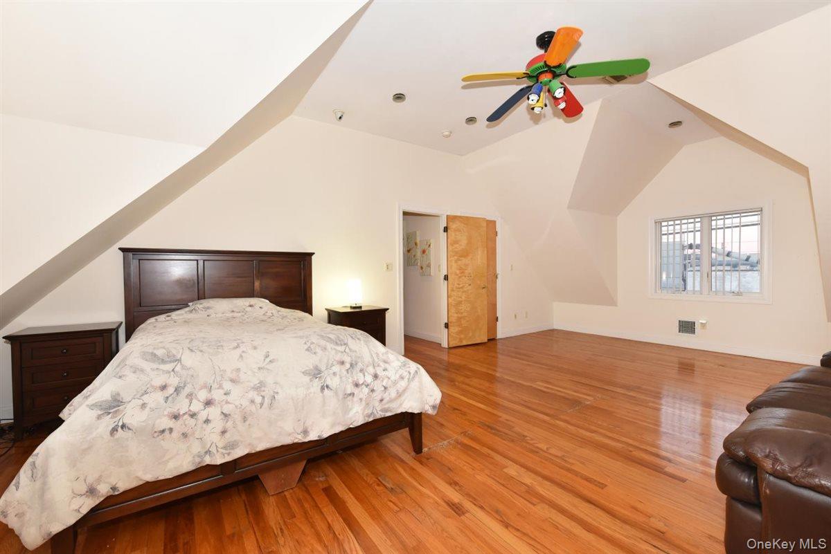 #20 photo, 300 Pennsylvania Avenue, 롱 아일랜드 Mineola , NY 11501