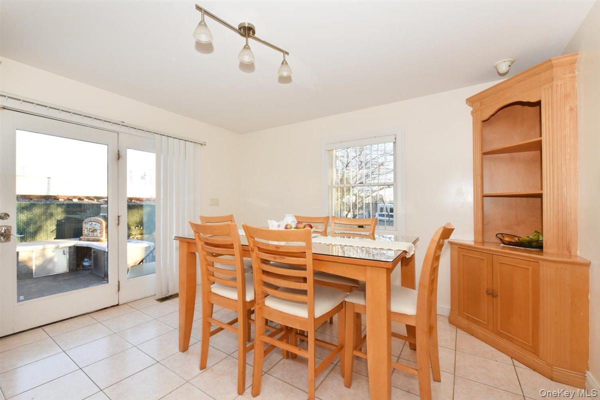 #8 photo, 300 Pennsylvania Avenue, 롱 아일랜드 Mineola , NY 11501