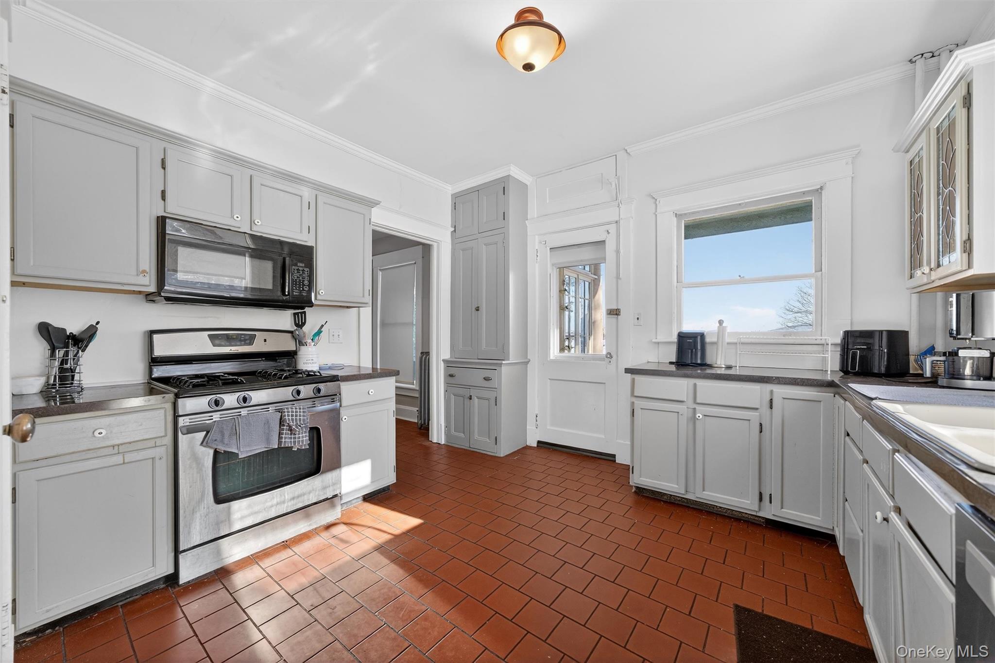 #7 photo, 19 Leroy Place, Newburgh , NY 12550