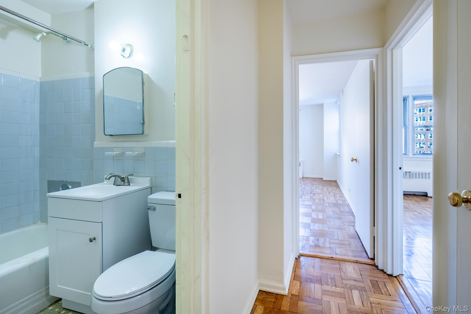 #17 photo, 25 Knolls Crescent, Бронкс ‖ Bronx , NY 10463