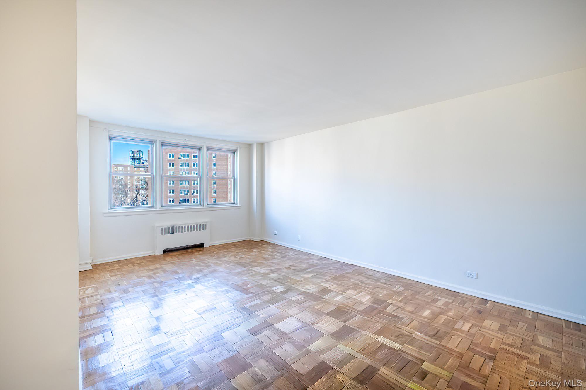 #3 photo, 25 Knolls Crescent, Бронкс ‖ Bronx , NY 10463