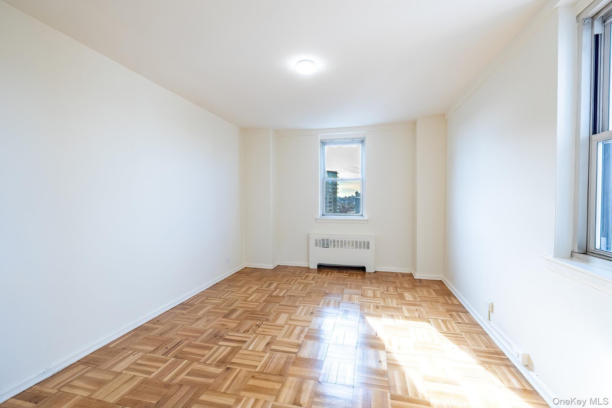 #13 photo, 25 Knolls Crescent, Bronx , NY 10463