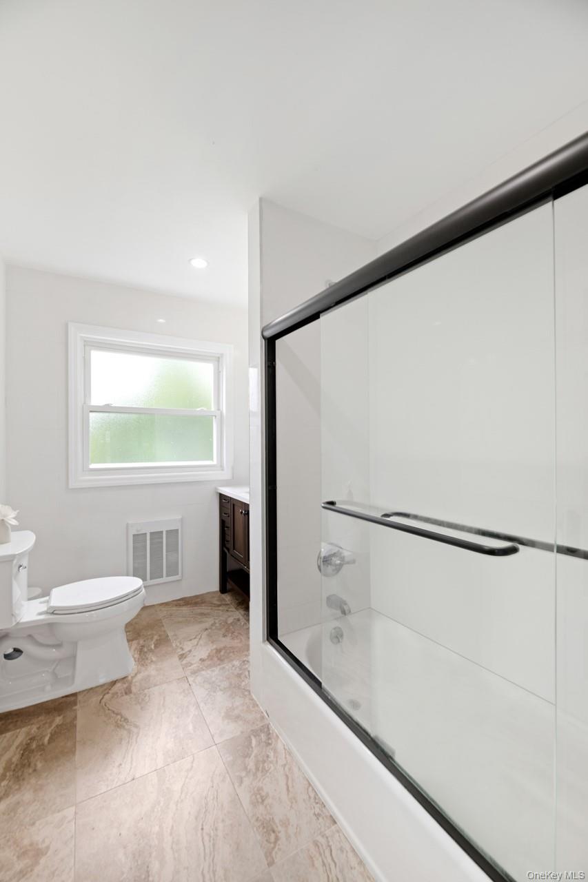 #19 photo, 209 Van Cortlandt Park Avenue, 뉴욕주 Yonkers , NY 10705