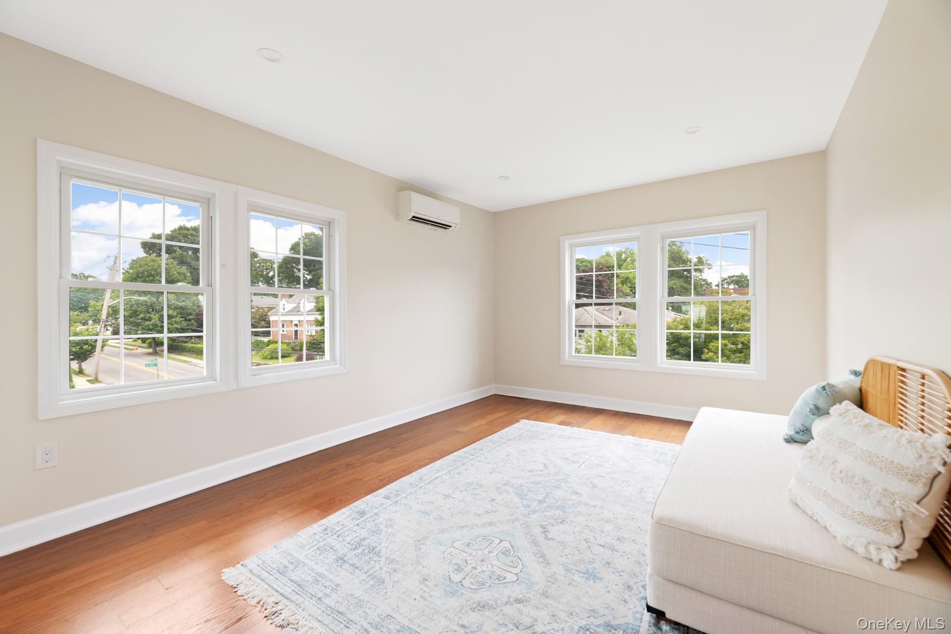 #20 photo, 209 Van Cortlandt Park Avenue, 뉴욕주 Yonkers , NY 10705