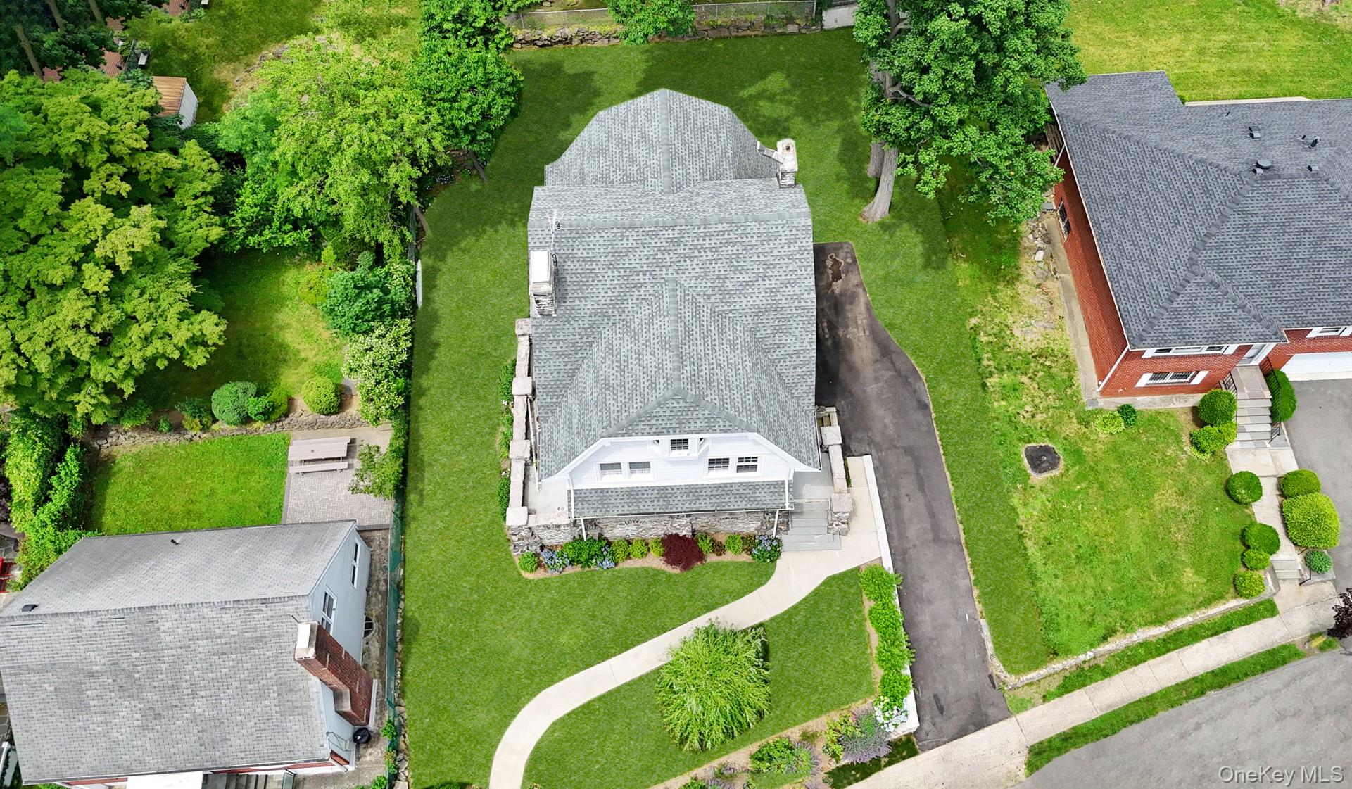 #3 photo, 209 Van Cortlandt Park Avenue, 뉴욕주 Yonkers , NY 10705