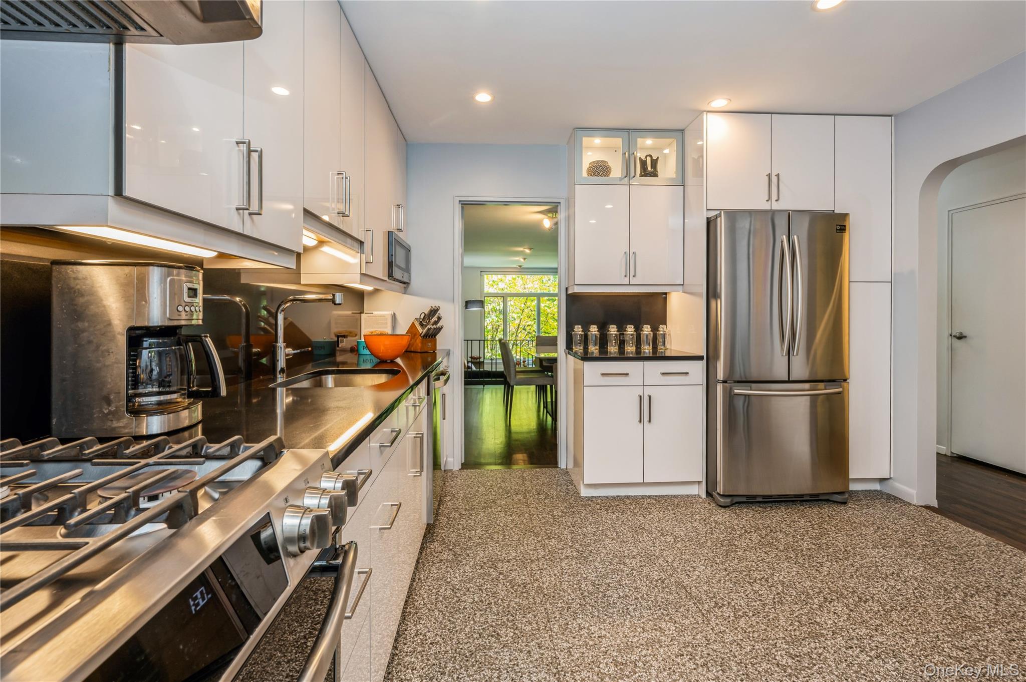 #7 photo, 4475 Douglas, 브롱크스 Bronx , NY 10471