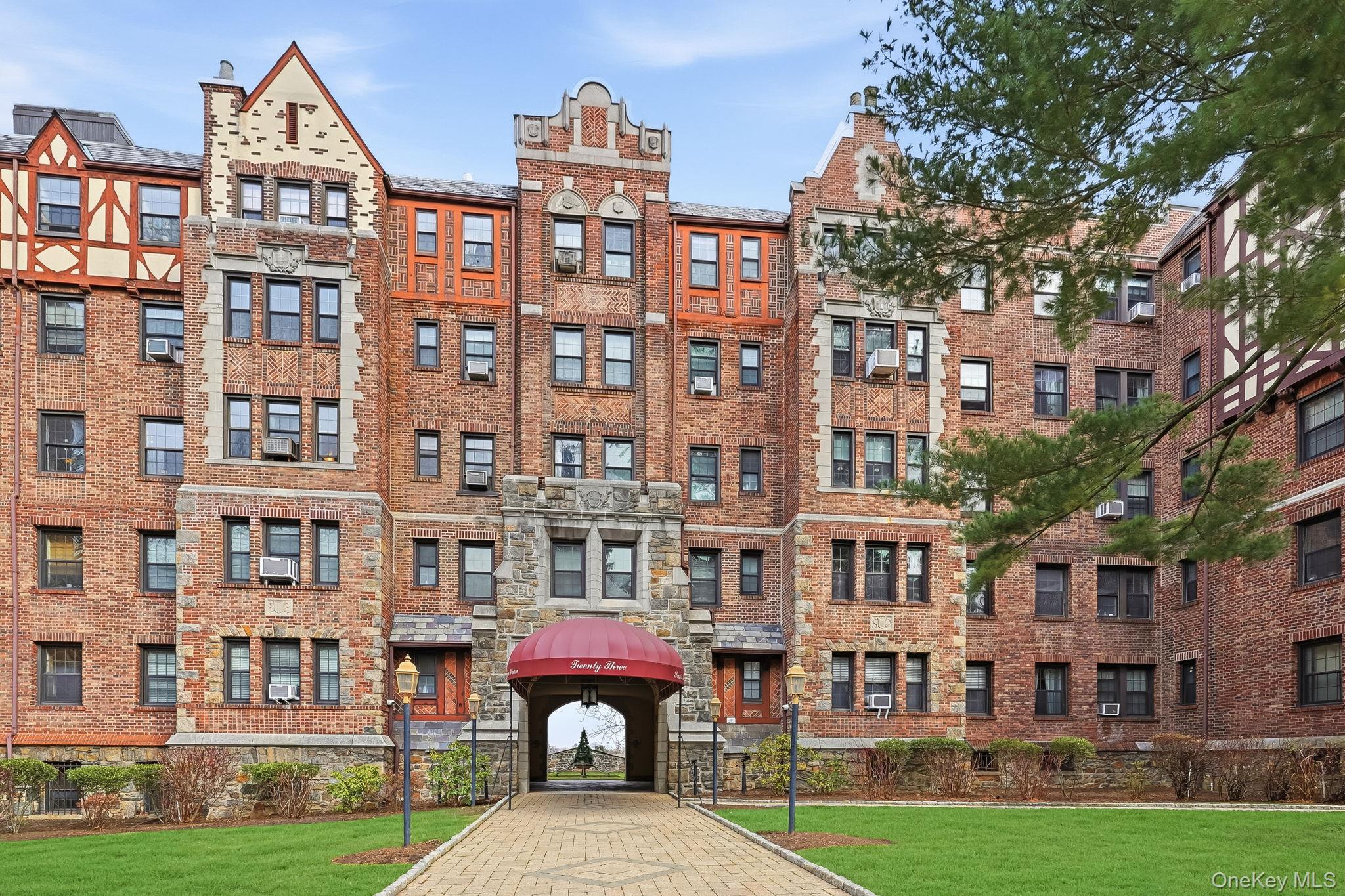 #1 photo, 23 Old Mamaroneck Rd, White Plains , NY 10605