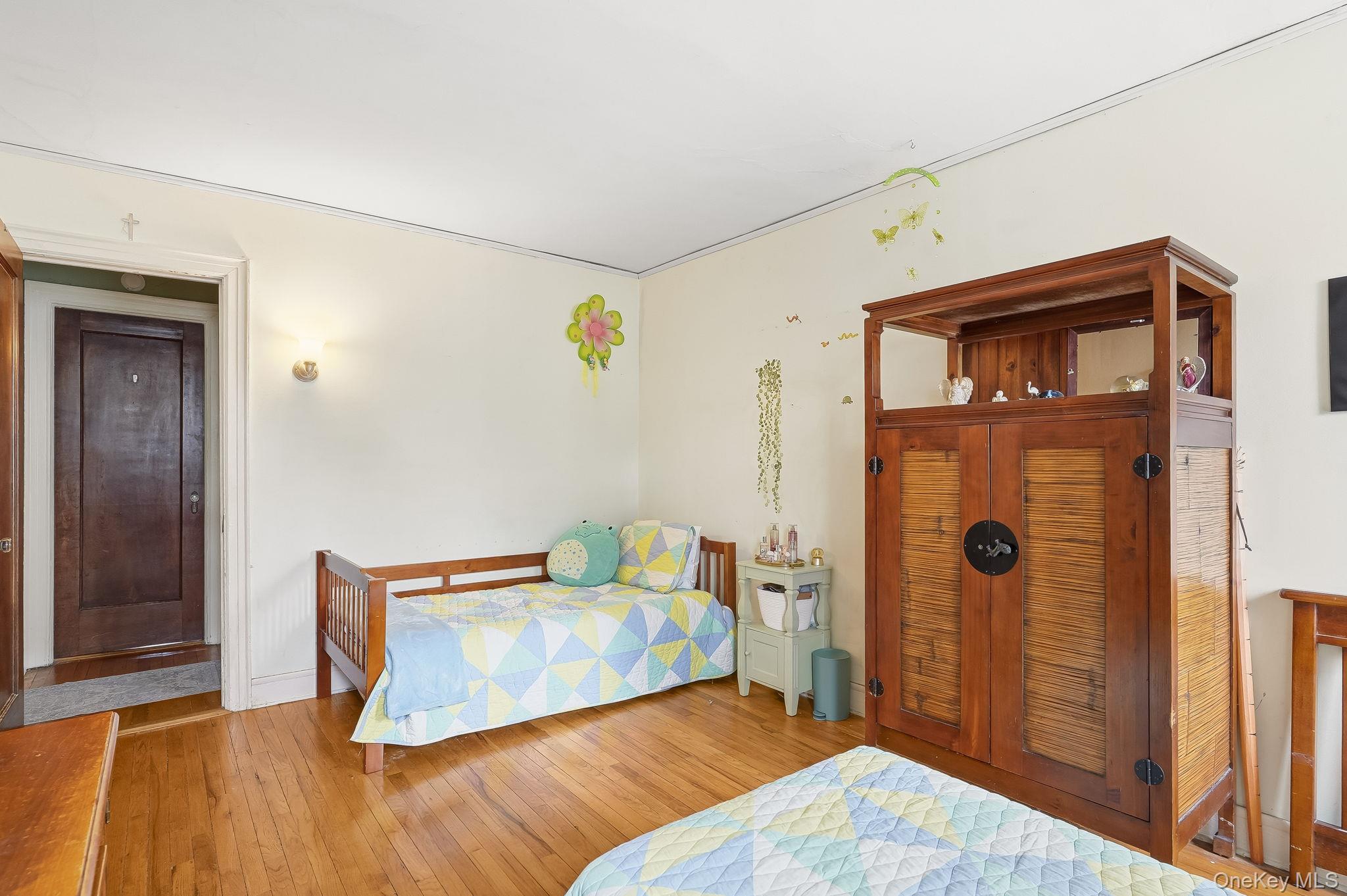 #12 photo, 23 Old Mamaroneck Rd, White Plains , NY 10605