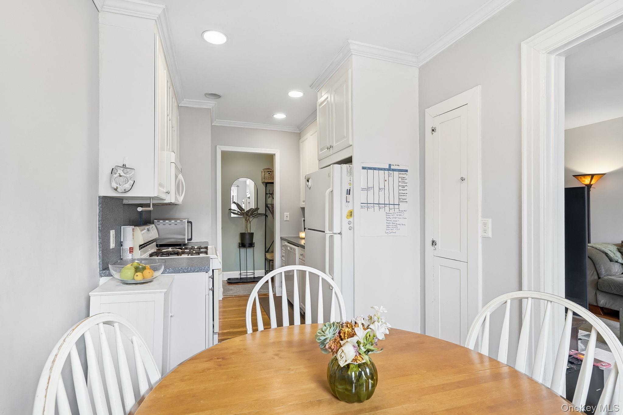 #6 photo, 23 Old Mamaroneck Rd, White Plains , NY 10605