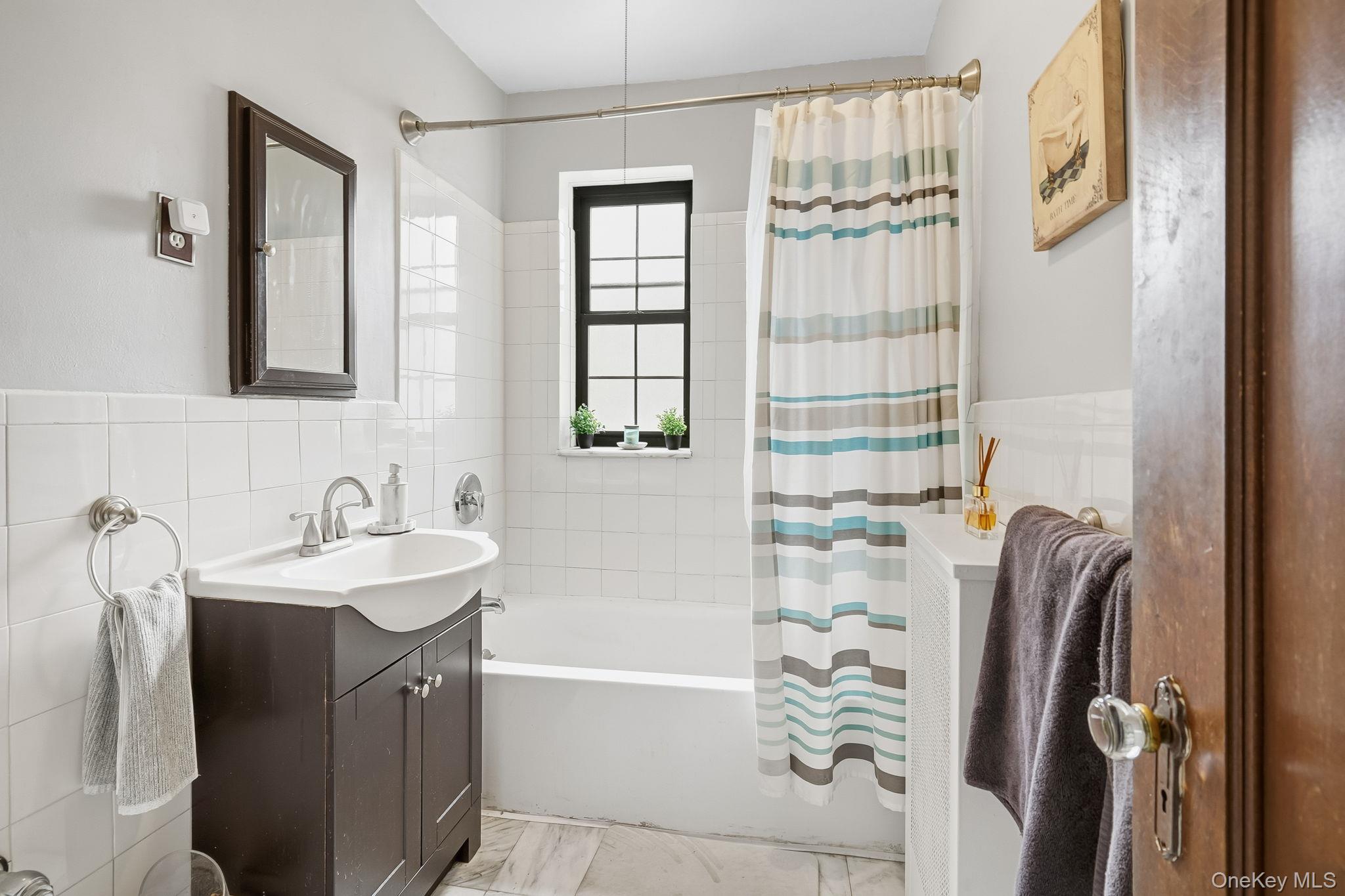 #8 photo, 23 Old Mamaroneck Rd, White Plains , NY 10605