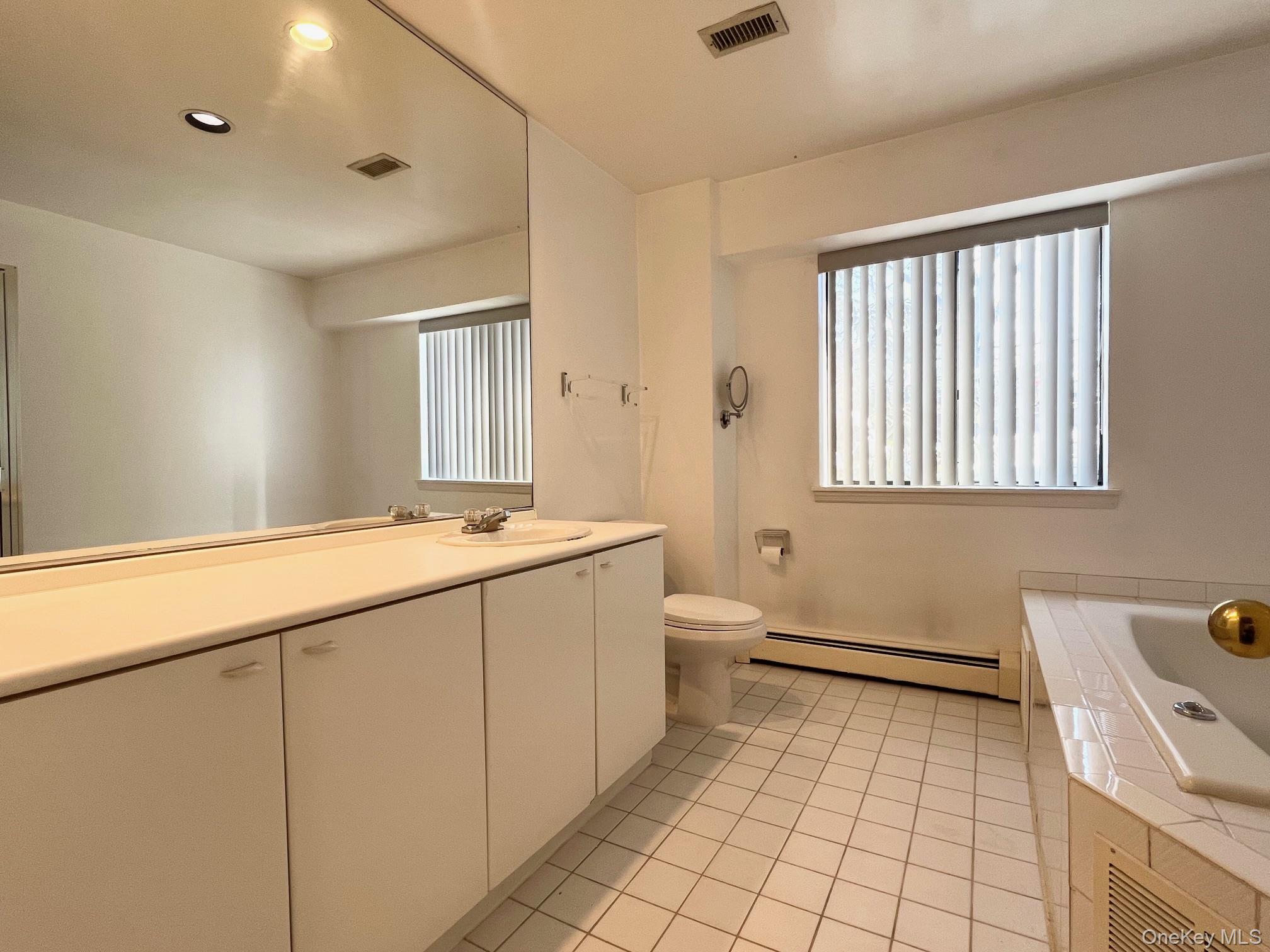 #15 photo, 24 Ray Place, Scarsdale , NY 10583