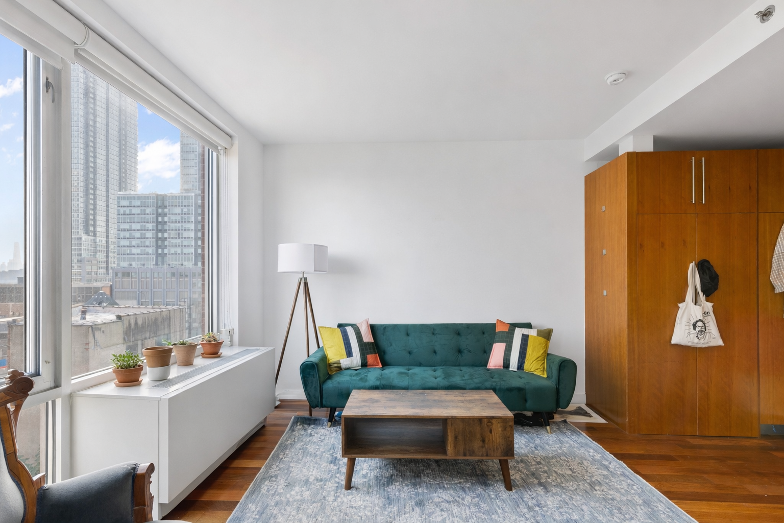 #1 photo, 2-40 51st Avenue, קווינס Hunters Point , NY 11101