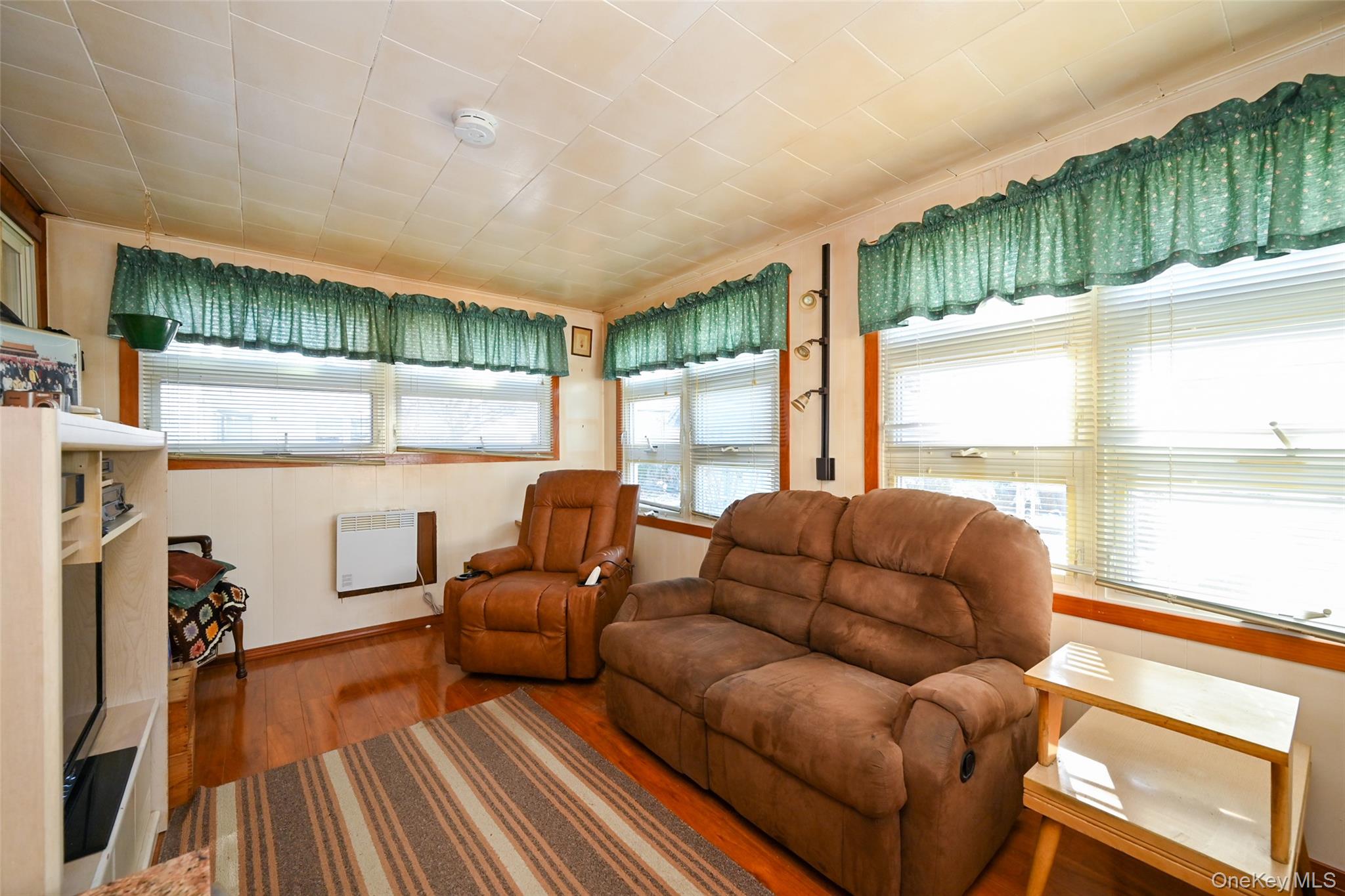 #11 photo, 7136 Loubet Street, फॉरेस्ट हिल्स Forest Hills , NY 11375