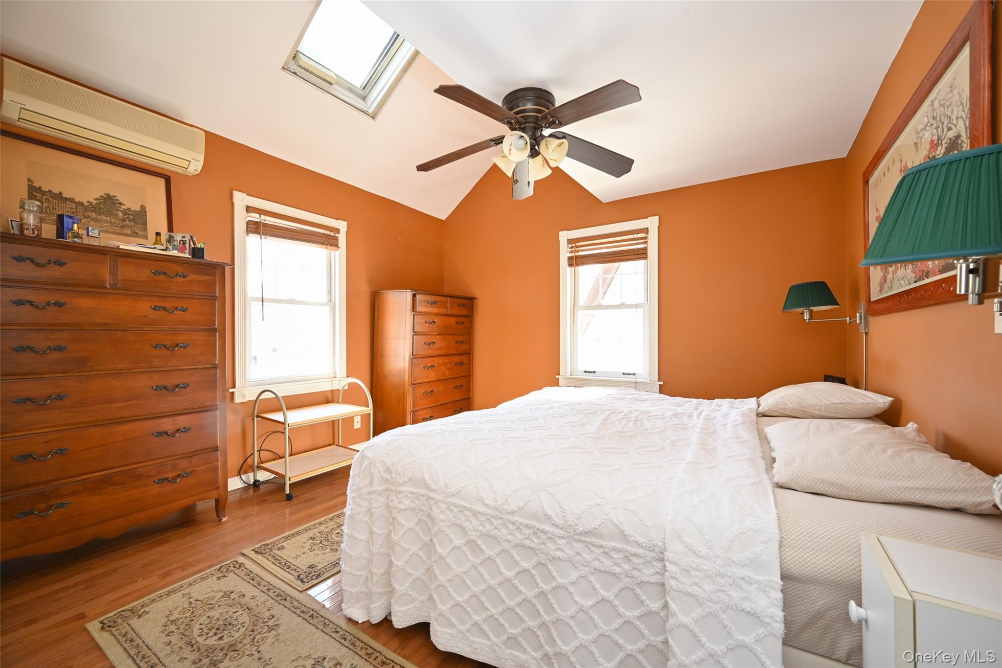 #12 photo, 7136 Loubet Street, फॉरेस्ट हिल्स Forest Hills , NY 11375