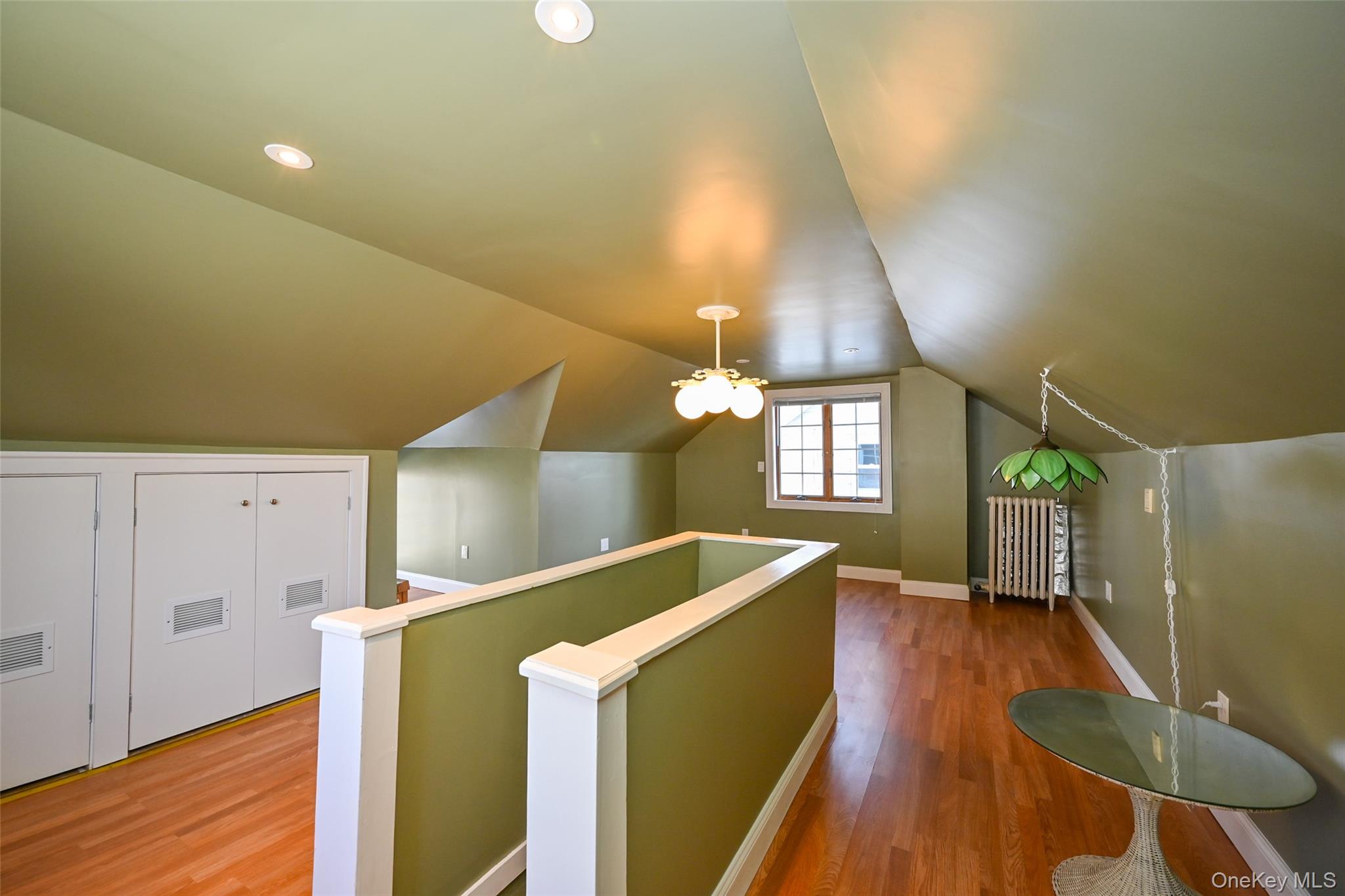 #16 photo, 7136 Loubet Street, फॉरेस्ट हिल्स Forest Hills , NY 11375