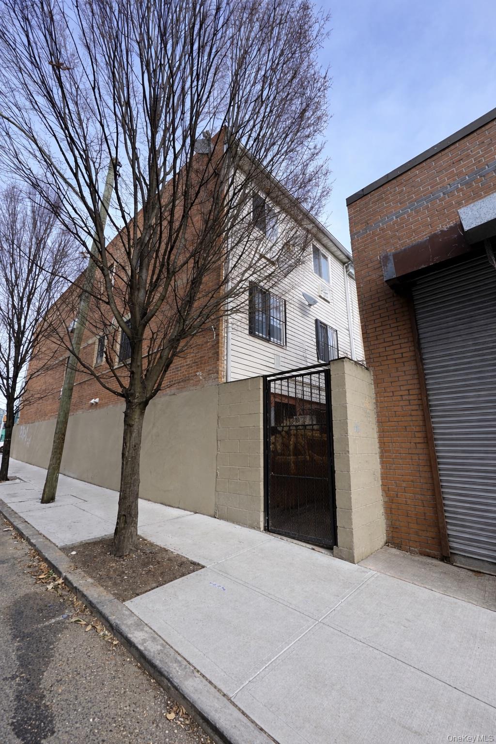 #8 photo, 472 Sutter Avenue, 브루클린 Brooklyn , NY 11207