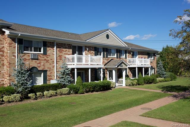 #1 photo, 226 Lakeland Avenue, Sayville , NY 11782