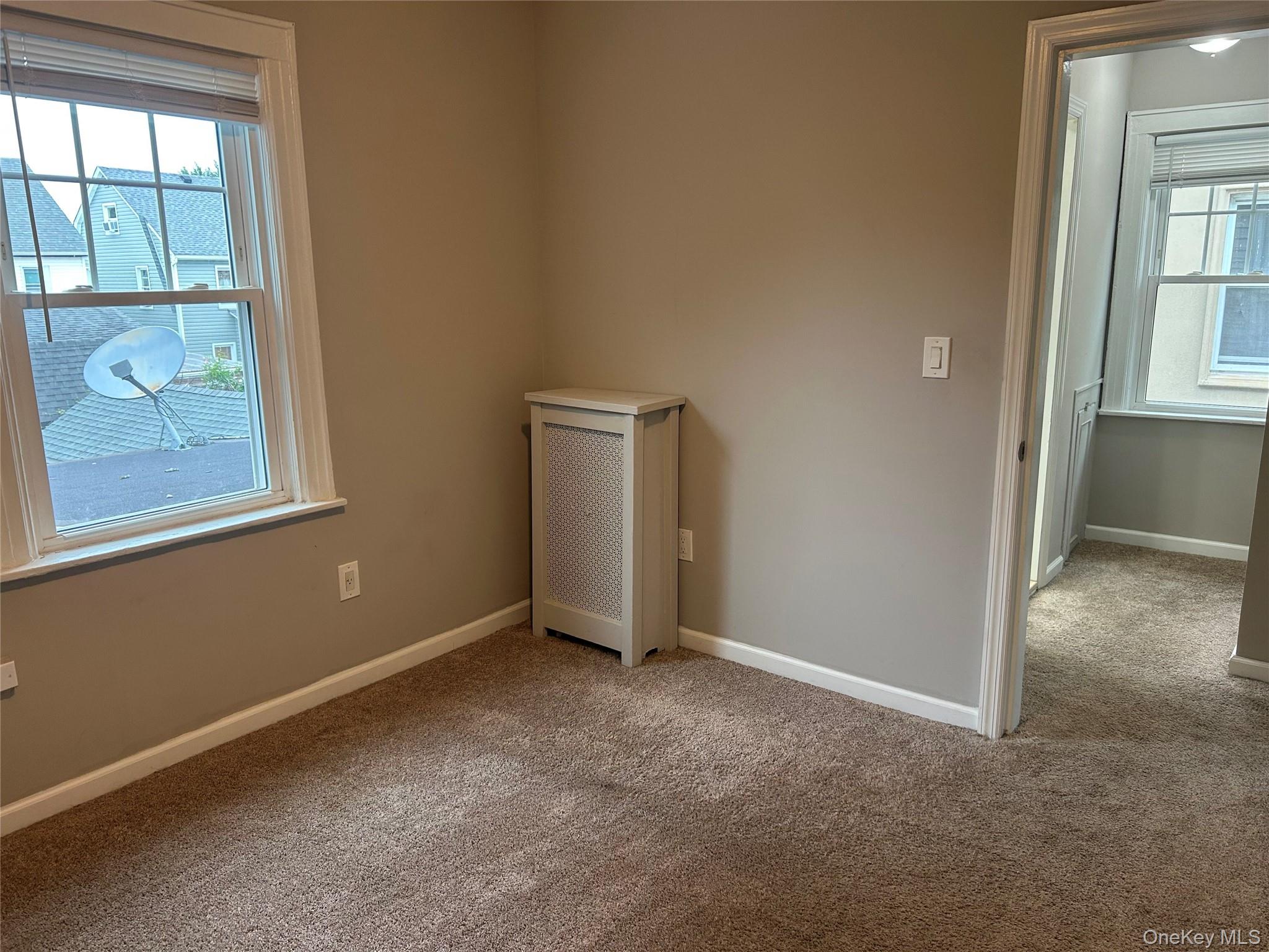 #5 photo, 24815 89th Avenue, קווינס Bellerose , NY 11426