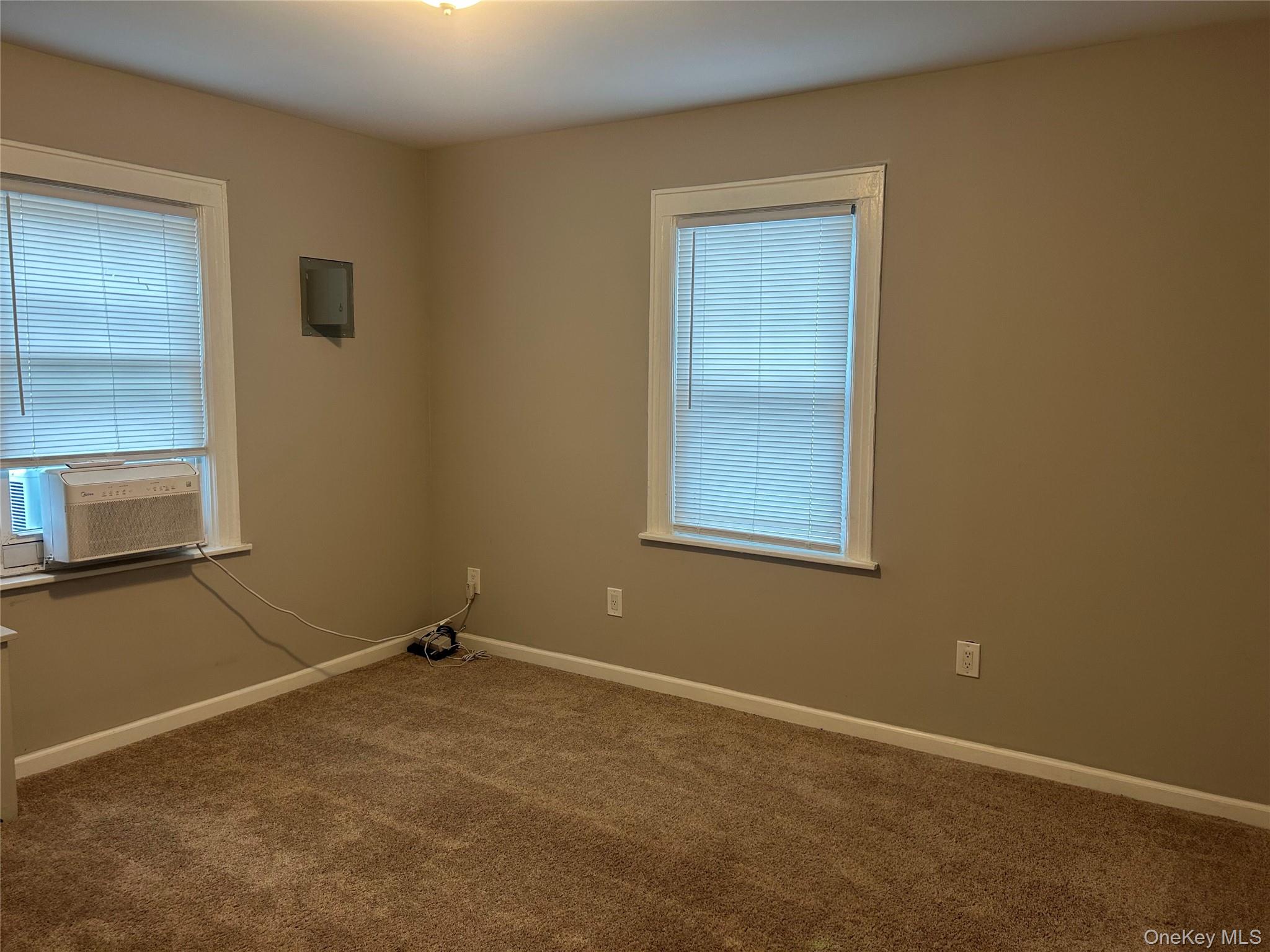 #7 photo, 24815 89th Avenue, קווינס Bellerose , NY 11426