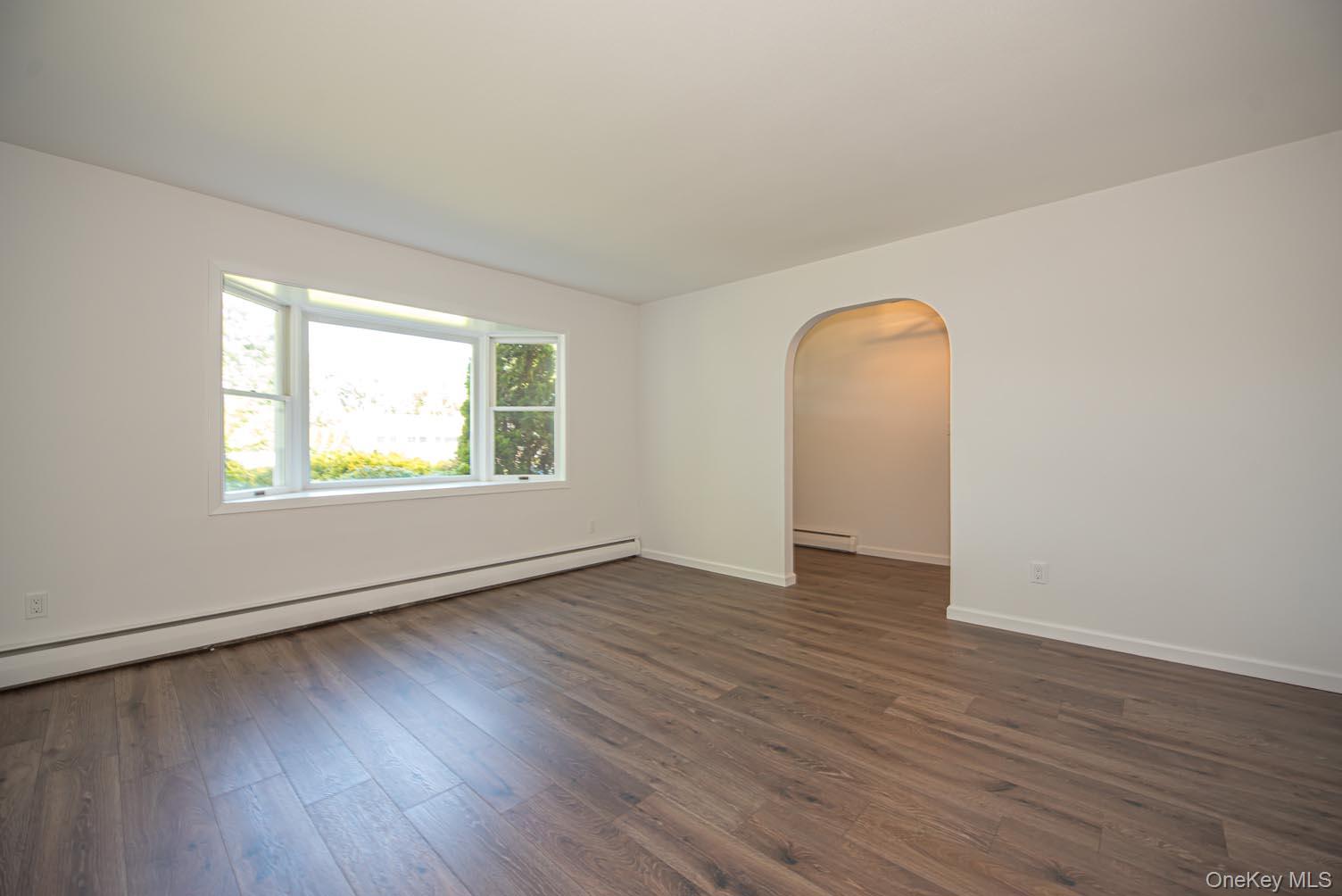 #5 photo, 22 Eastover Drive, 롱 아일랜드 East Northport , NY 11731