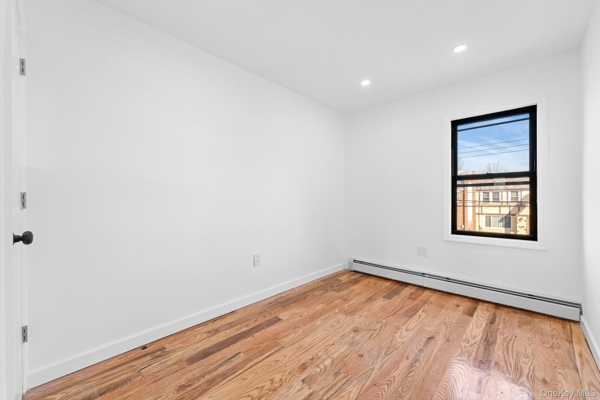 #13 photo, 114-22 201st Street, Saint Albans , NY 11412