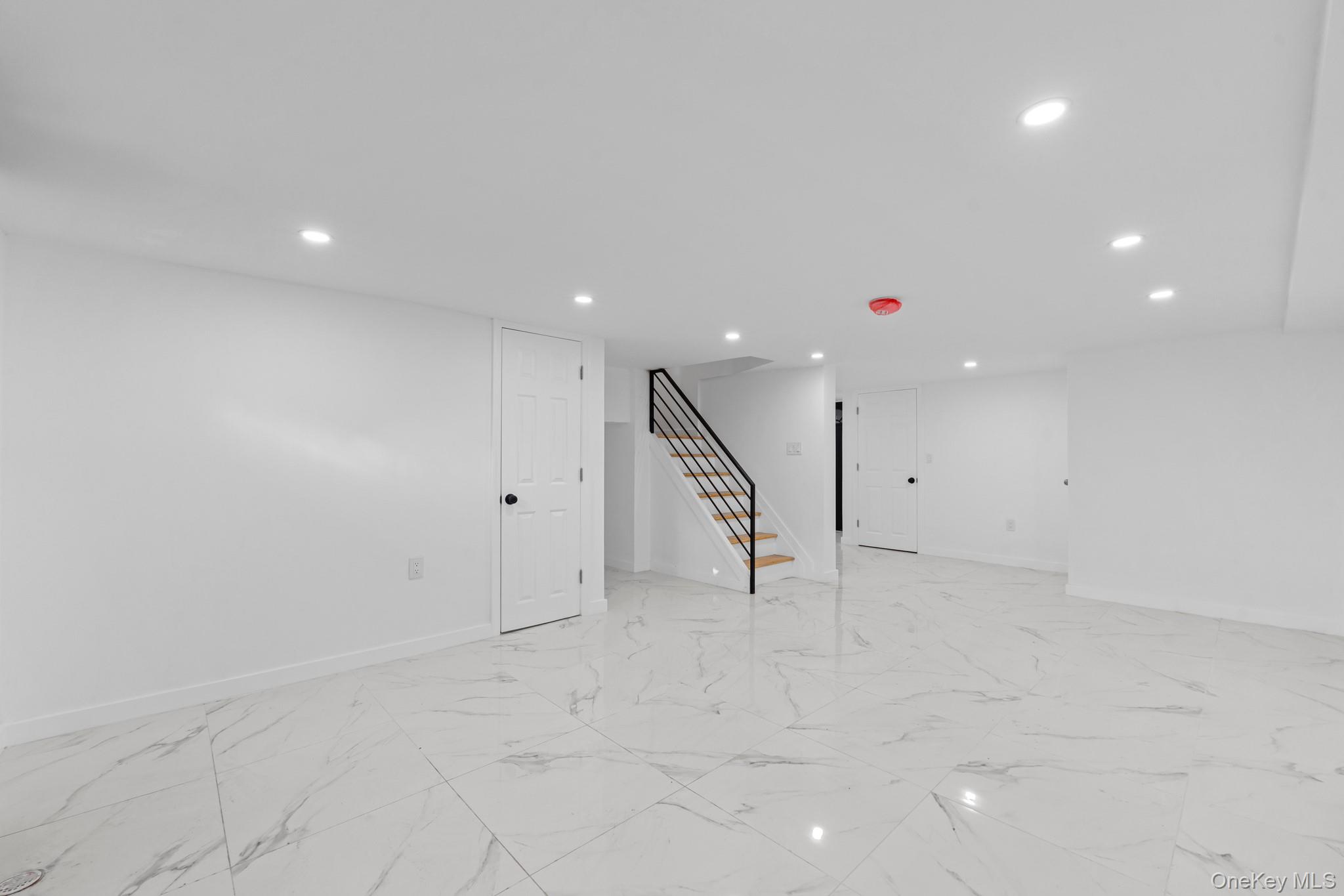 #15 photo, 114-22 201st Street, Saint Albans , NY 11412