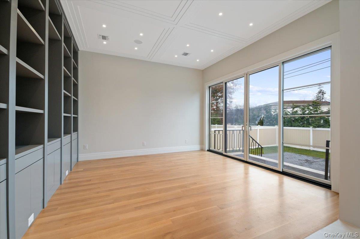 #19 photo, 772 Park Lane, 长岛 North Woodmere , NY 11581