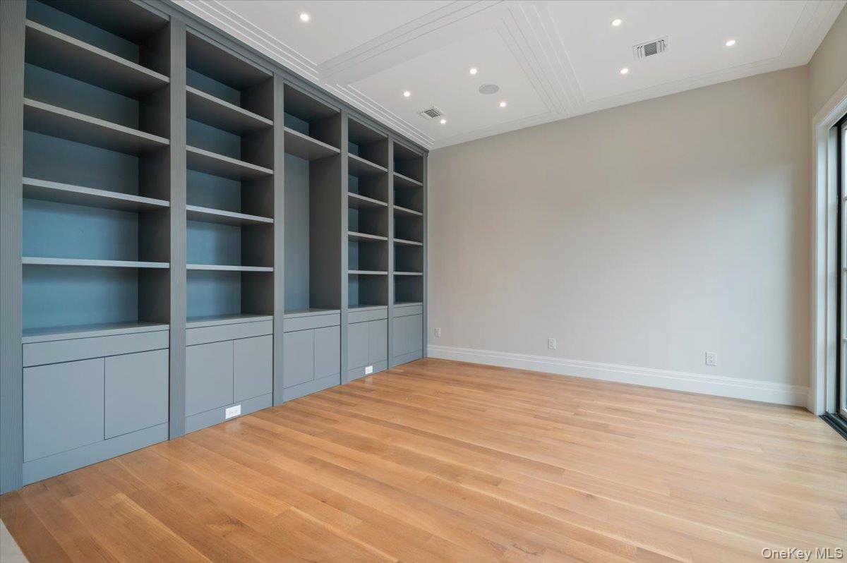 #20 photo, 772 Park Lane, 长岛 North Woodmere , NY 11581