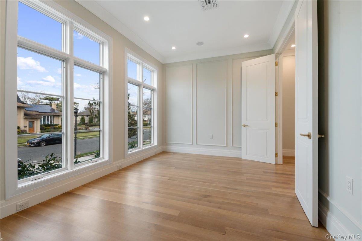 #8 photo, 772 Park Lane, 长岛 North Woodmere , NY 11581