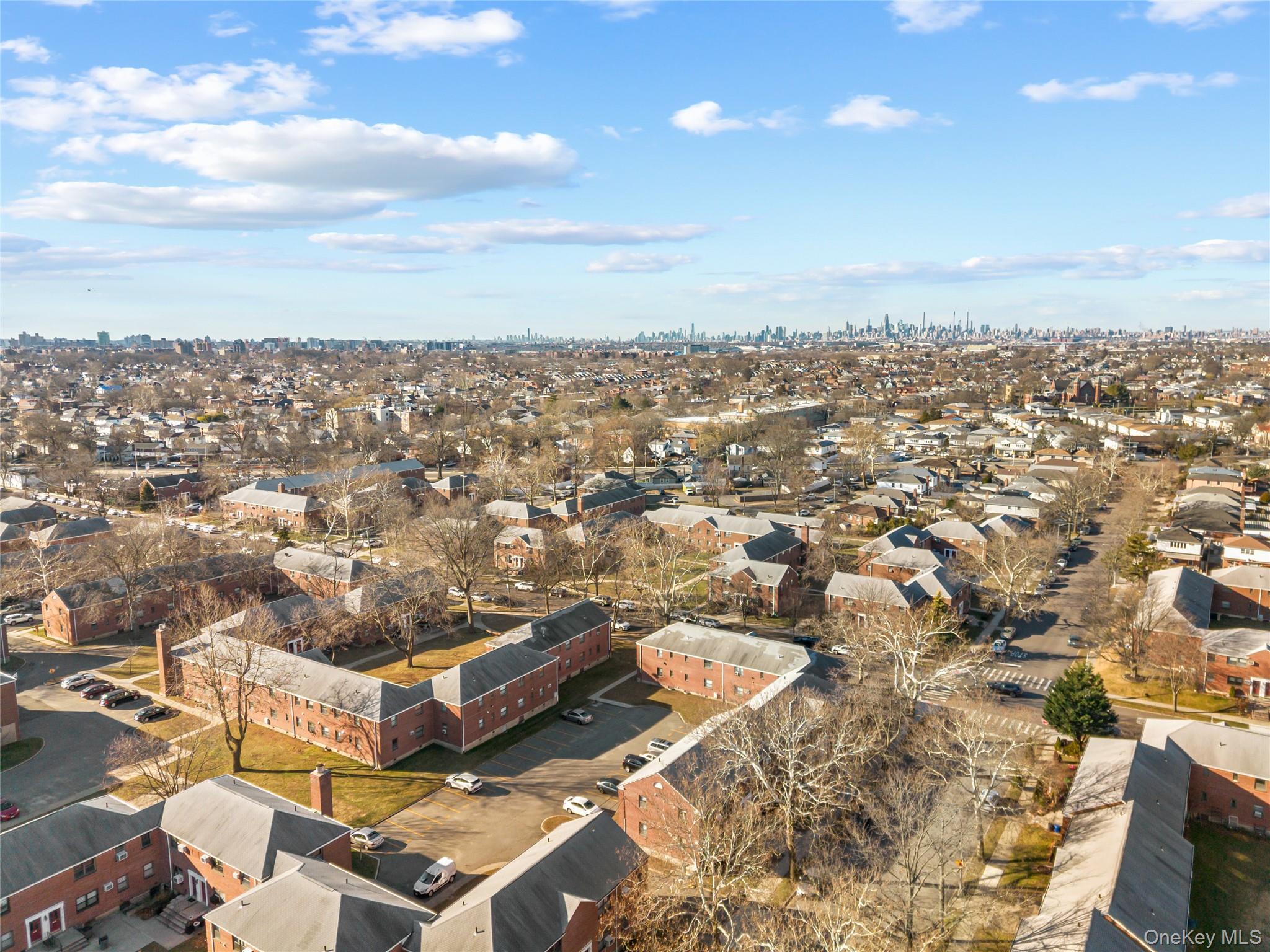 #7 photo, 160-08 16th Avenue, कुईंस Whitestone , NY 11357