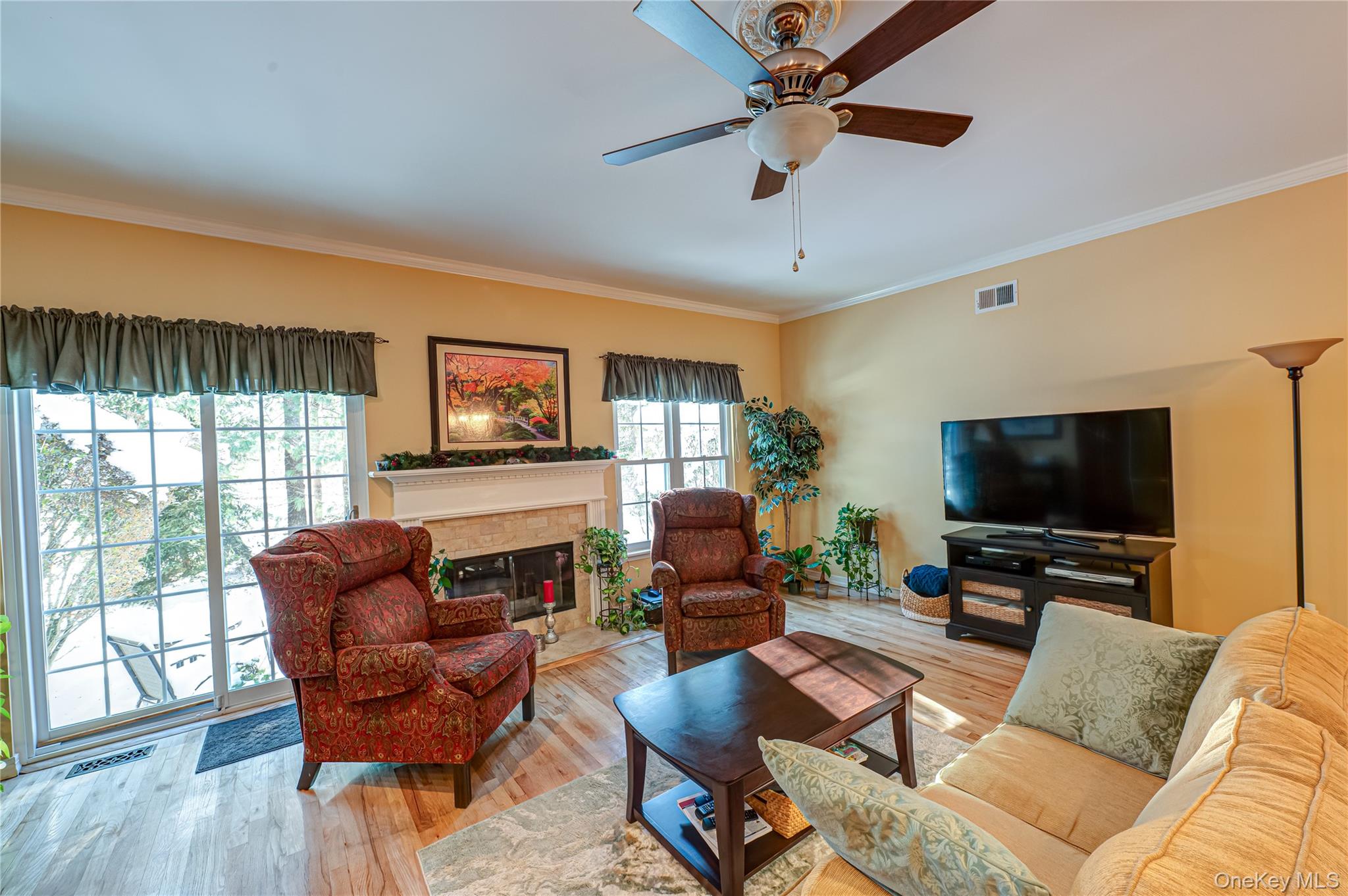 #10 photo, 4 Chelsea Drive, Smithtown , NY 11787