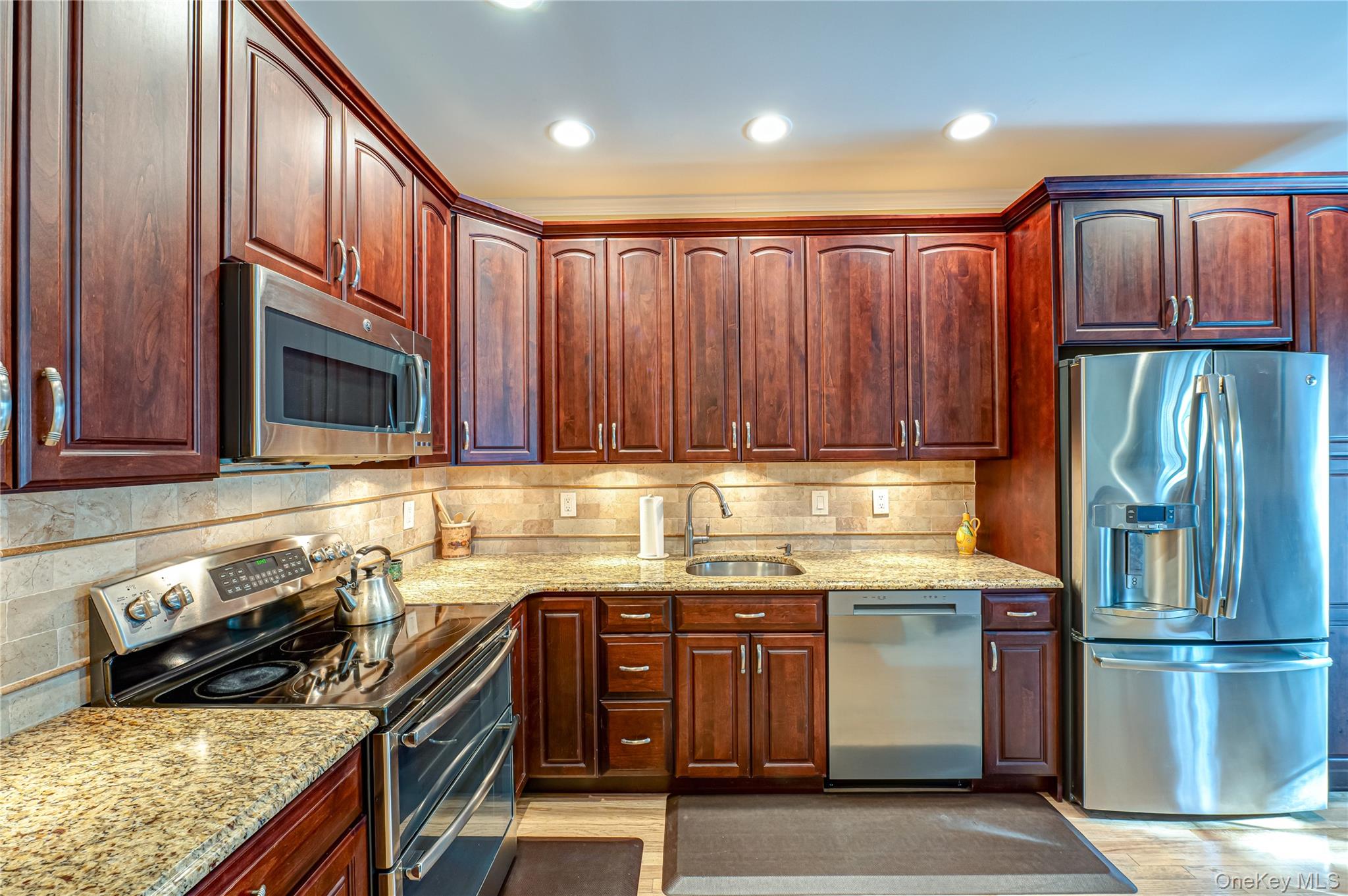 #12 photo, 4 Chelsea Drive, Smithtown , NY 11787