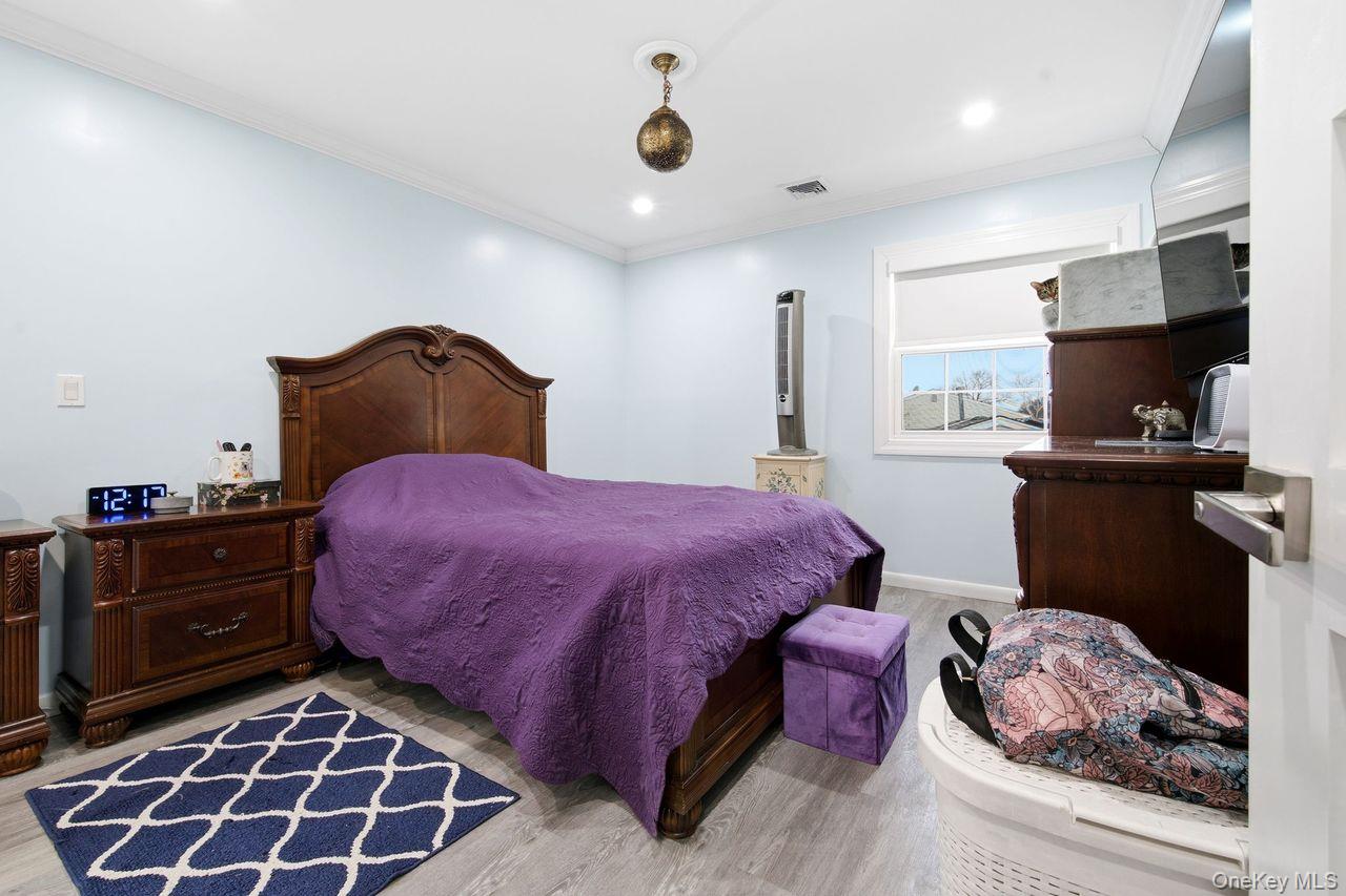 #8 photo, 384 Singingwood Drive, Holbrook , NY 11741