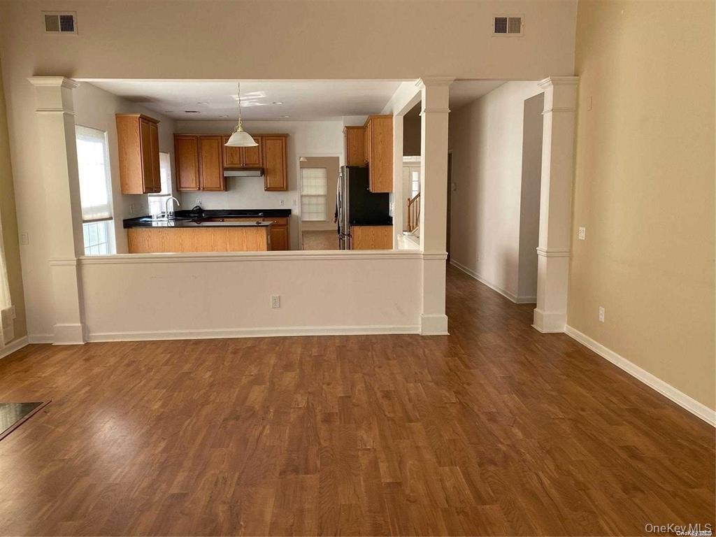 #5 photo, 87 Louden Loop, 롱 아일랜드 Mount Sinai , NY 11766