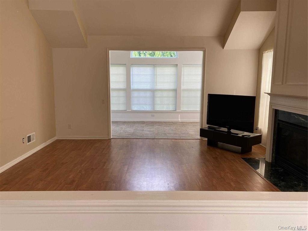 #9 photo, 87 Louden Loop, 롱 아일랜드 Mount Sinai , NY 11766