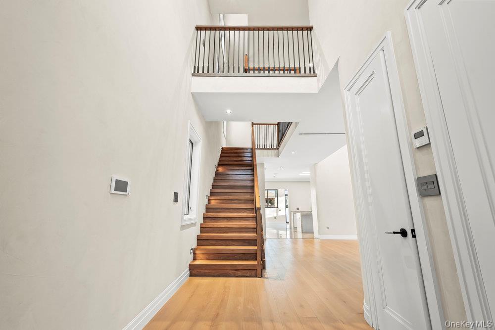 #5 photo, 176-12 Kildare Road, कुईंस Jamaica Estates , NY 11432