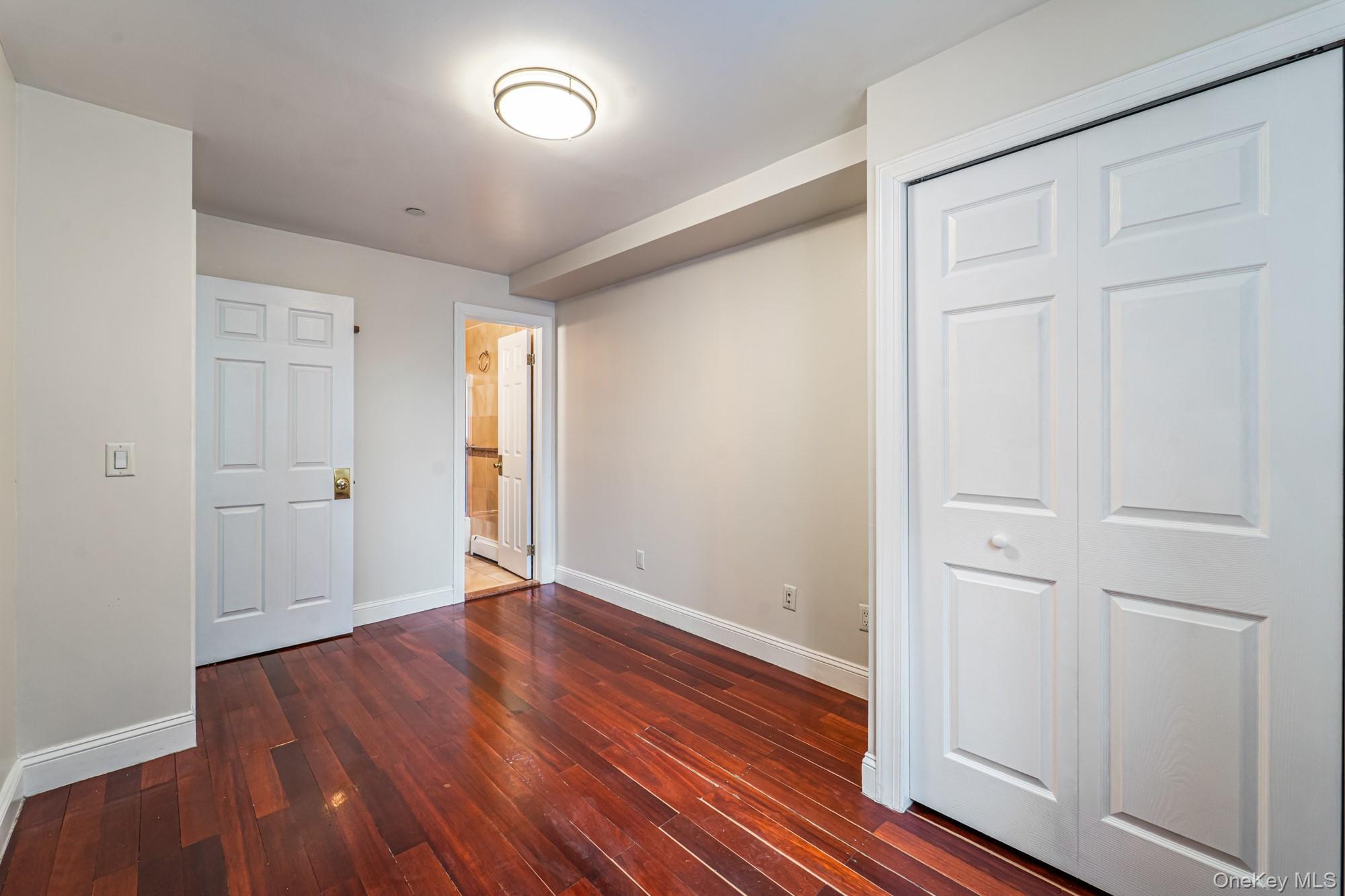 #16 photo, 4105 College Point Boulevard, 뉴욕퀸즈 Flushing , NY 11355