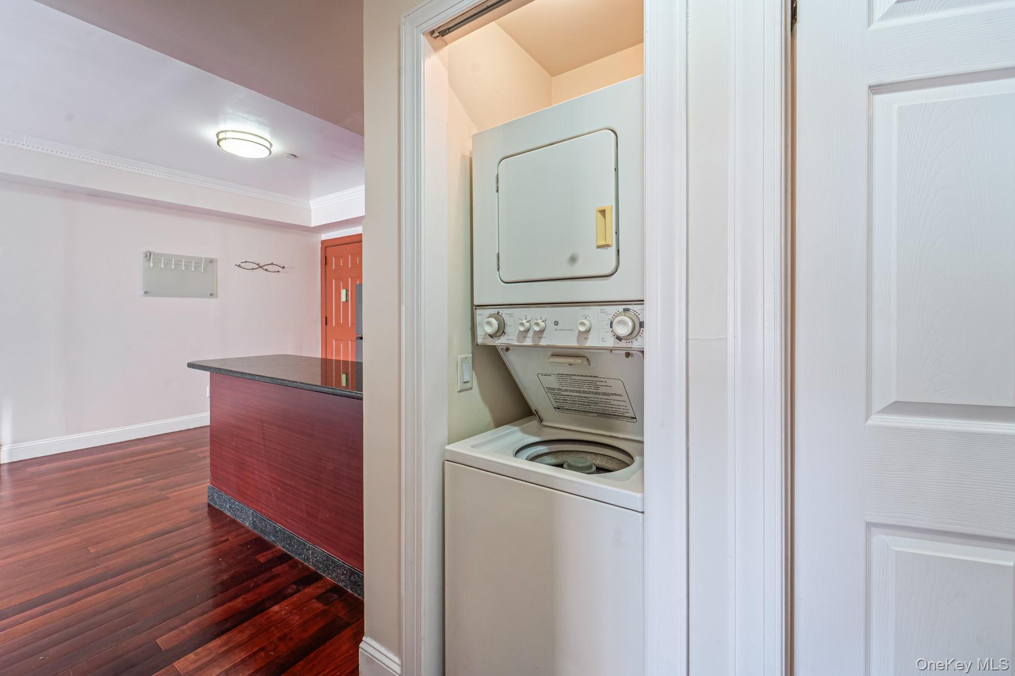 #20 photo, 4105 College Point Boulevard, 뉴욕퀸즈 Flushing , NY 11355