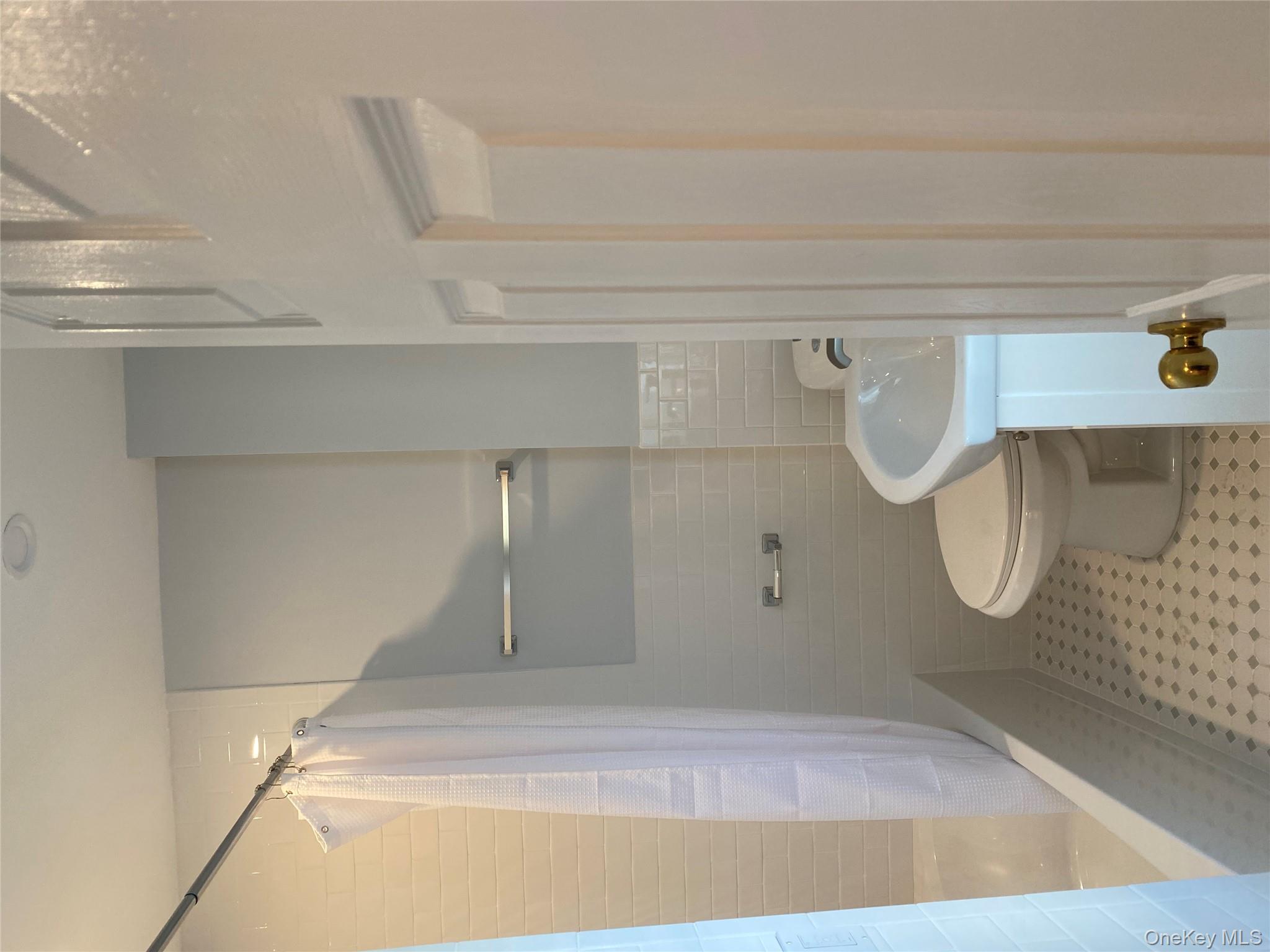 #9 photo, 75 West Washington Avenue, 뉴욕주 Pearl River , NY 10965